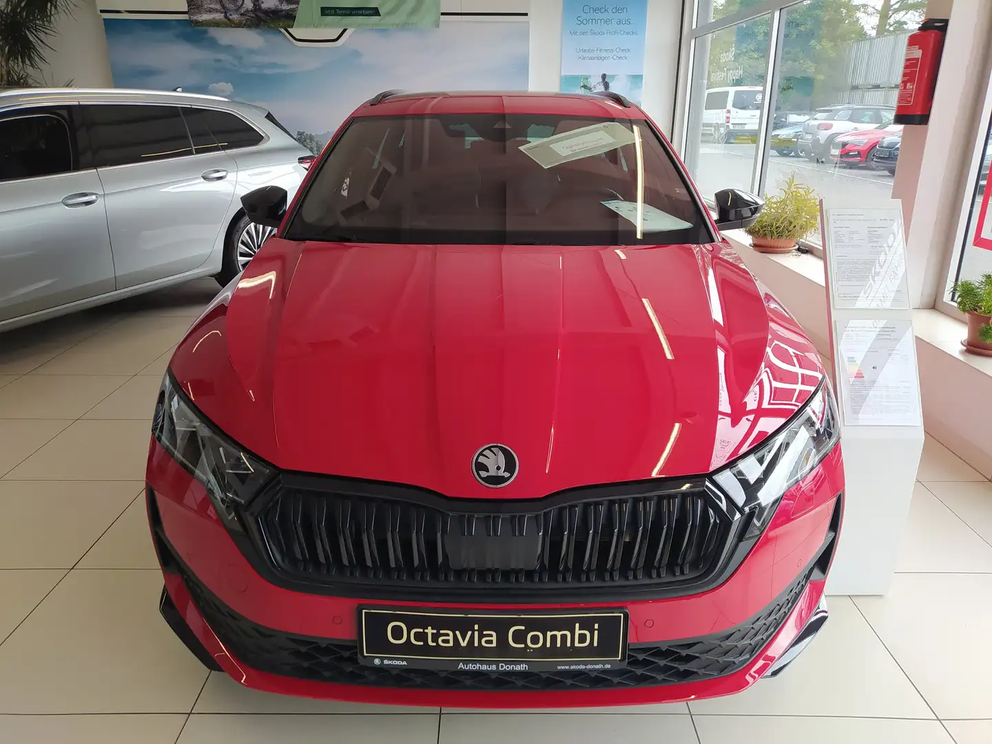 Skoda Octavia Combi IV 1.5 TSI mHEV DSG Sportline Rot - 2