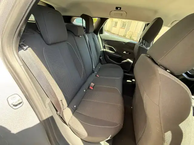Peugeot 308 view 13