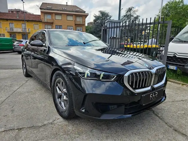 BMW 5 Series view 3