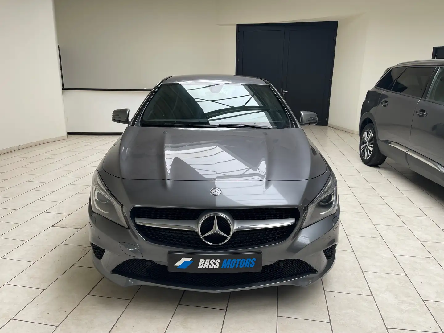 Mercedes-Benz CLA 180 CLA 180 1.6 pack-AMG // EURO6 Gris - 2