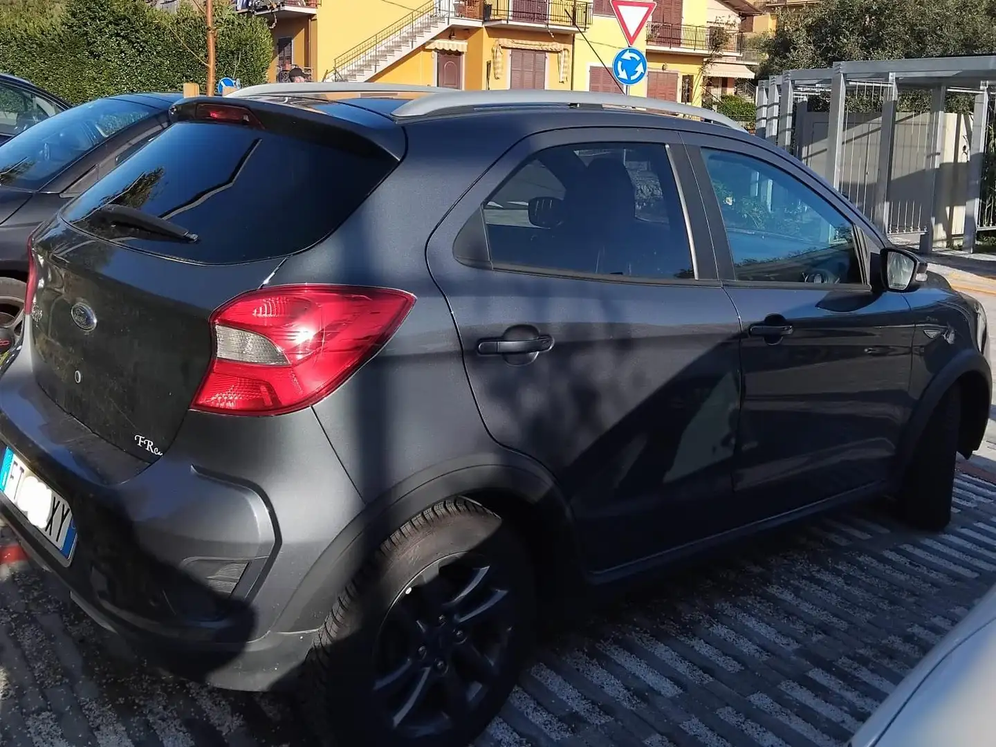 Ford Ka/Ka+ Ka + active 1.2 s Gri - 1