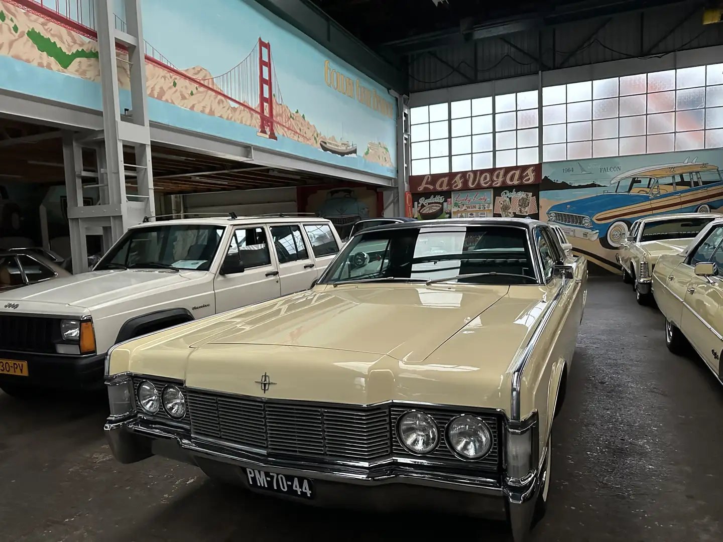 Lincoln Continental Coupe Gelb - 1