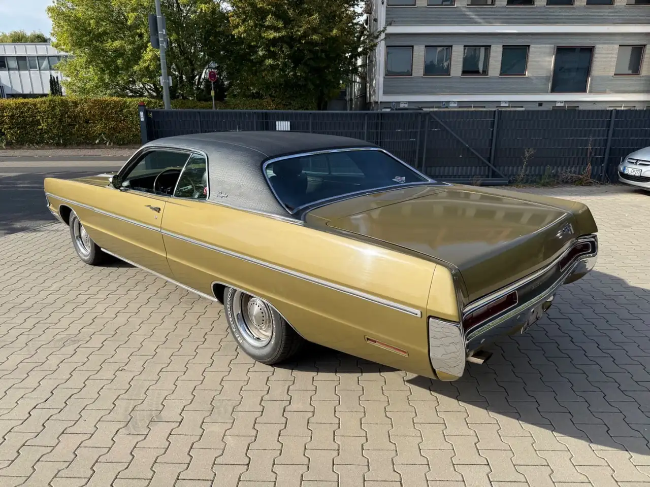 Plymouth Sport Fury III 383 cui 6,3-V8 2-Barrel TÜV 06/28, foto 6