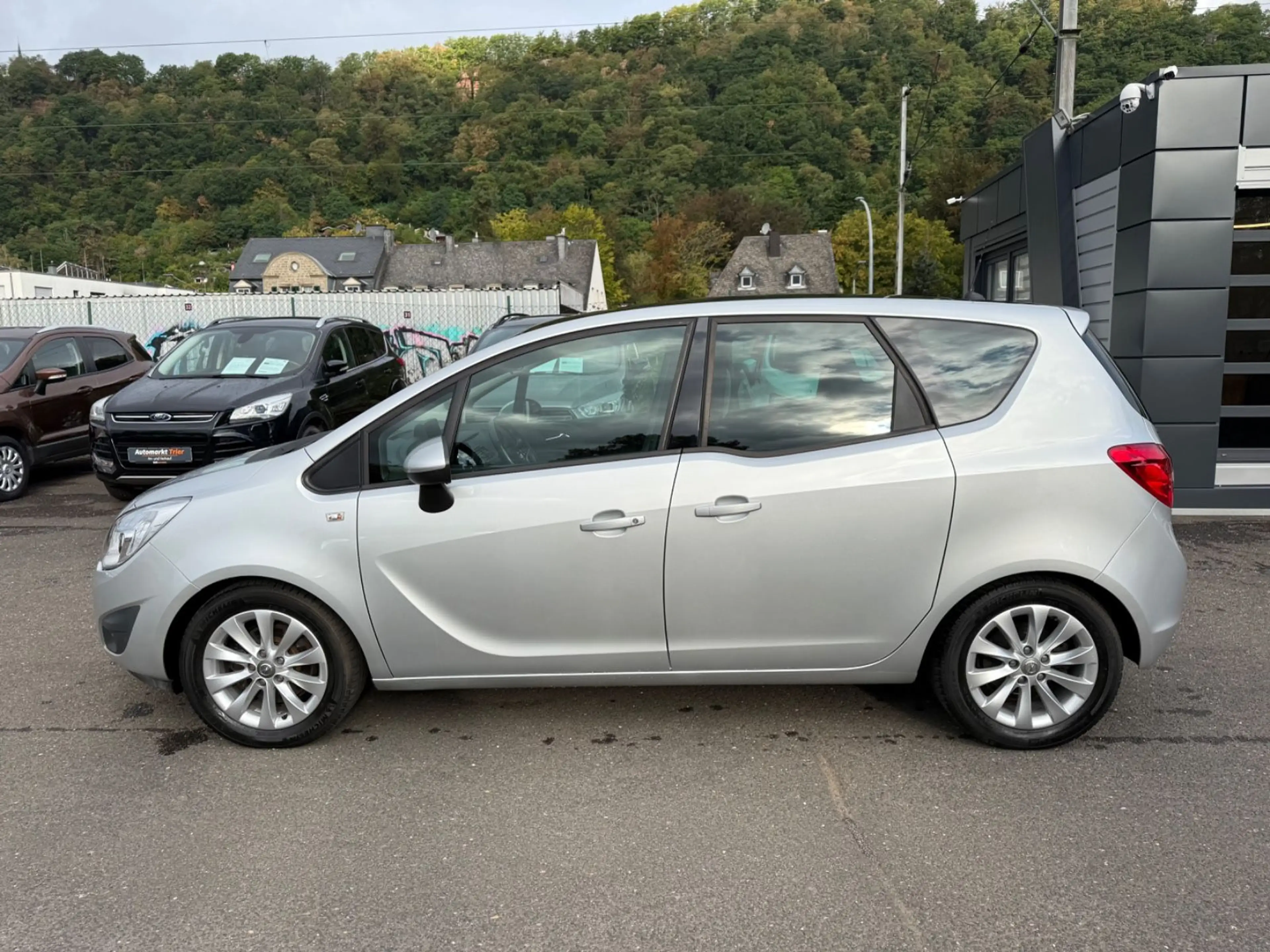Opel Meriva B! 1. Hand! TÜV NEU! Panorama-Dach! — photo 2