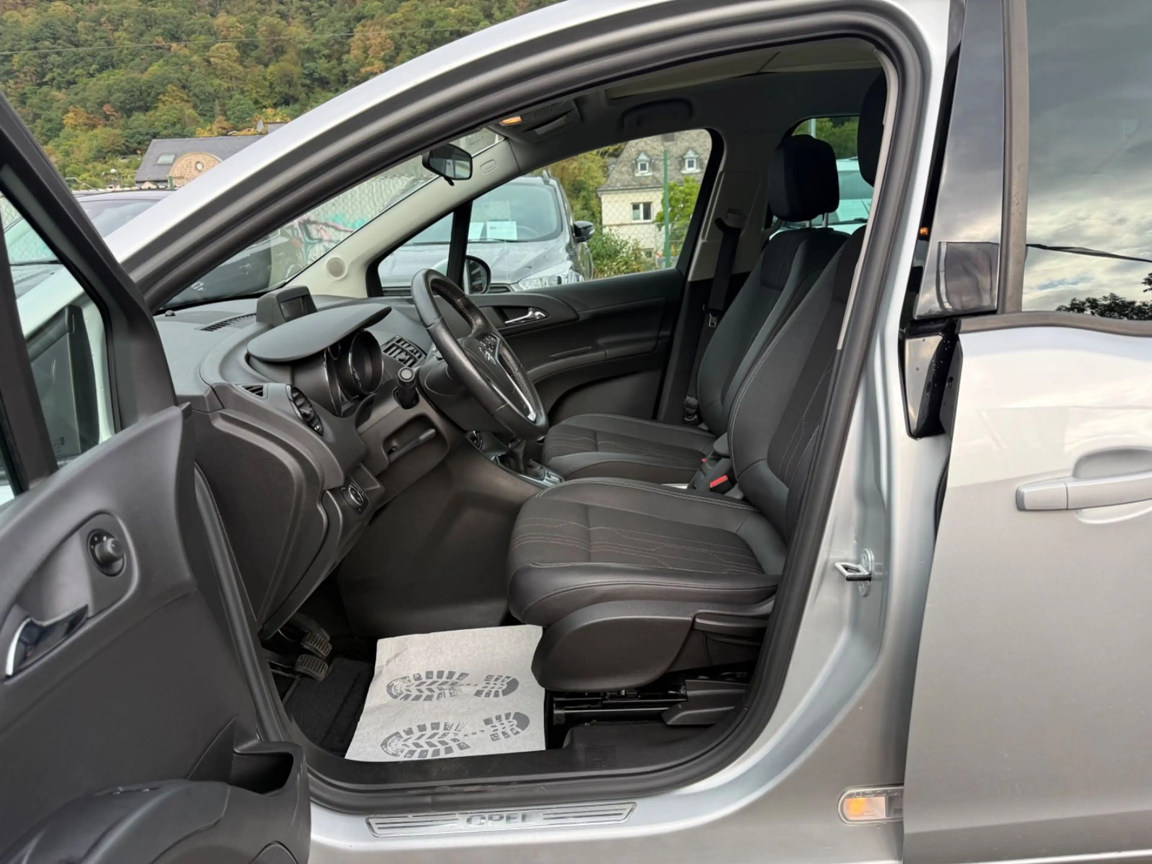 Opel Meriva B! 1. Hand! TÜV NEU! Panorama-Dach! — photo 9