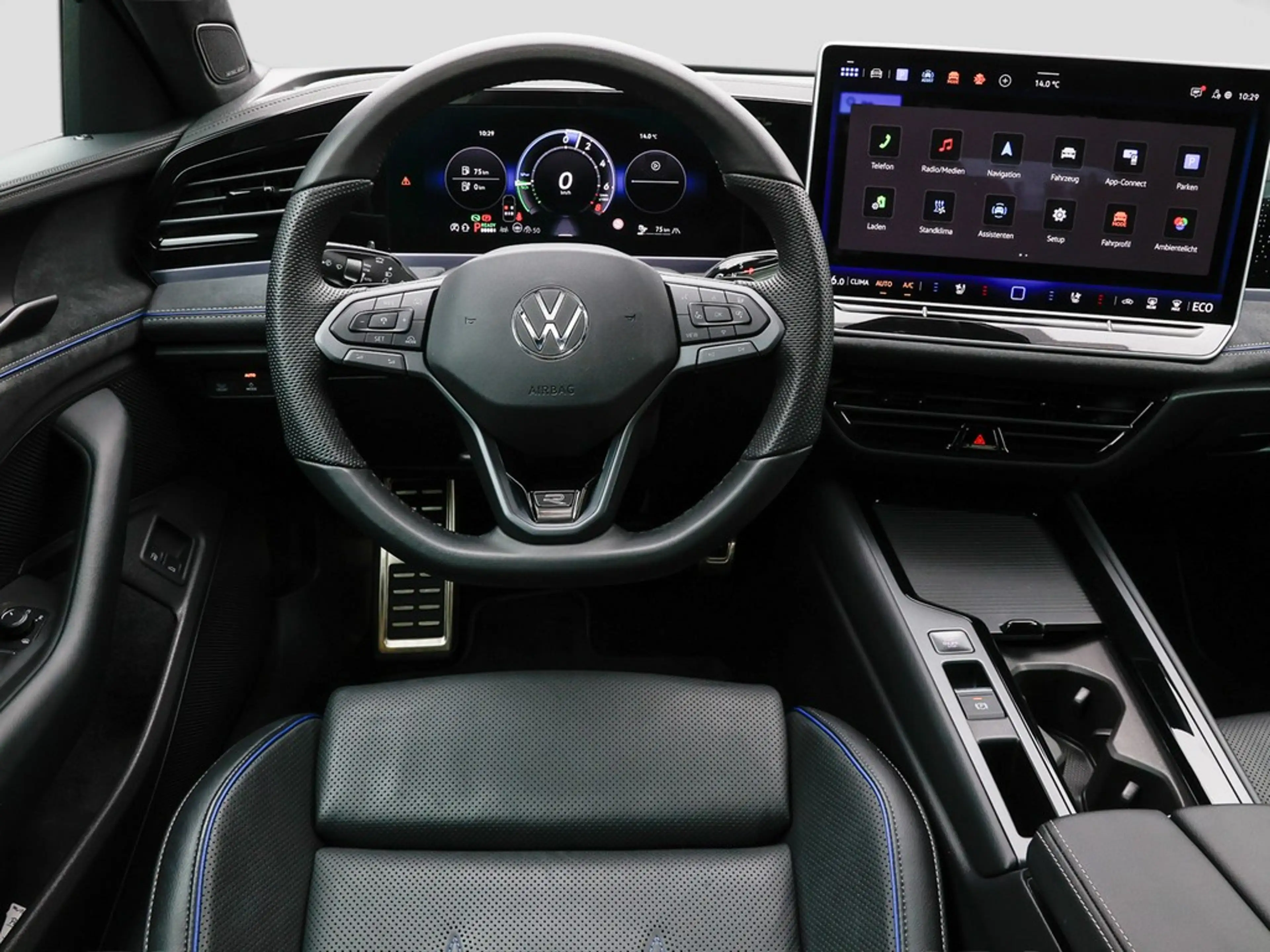 Volkswagen Passat Variant 1.5 TSI DSG eHybrid R-Line AHK — photo 12