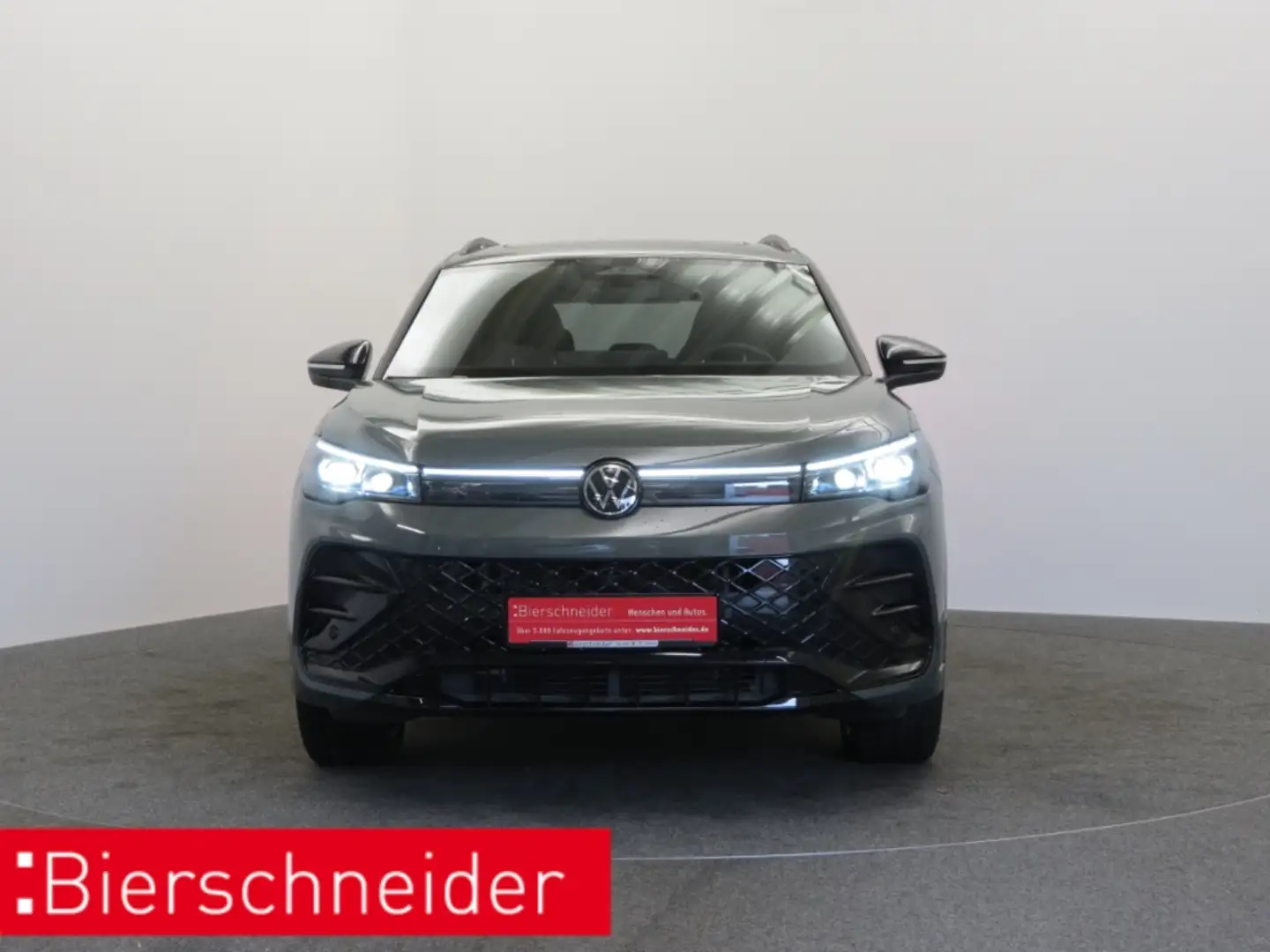 Volkswagen Tiguan 2.0 TDI DSG 4Mo. R-Line IQ-LIGHT DIGITAL PRO 20 SC Grün - 2