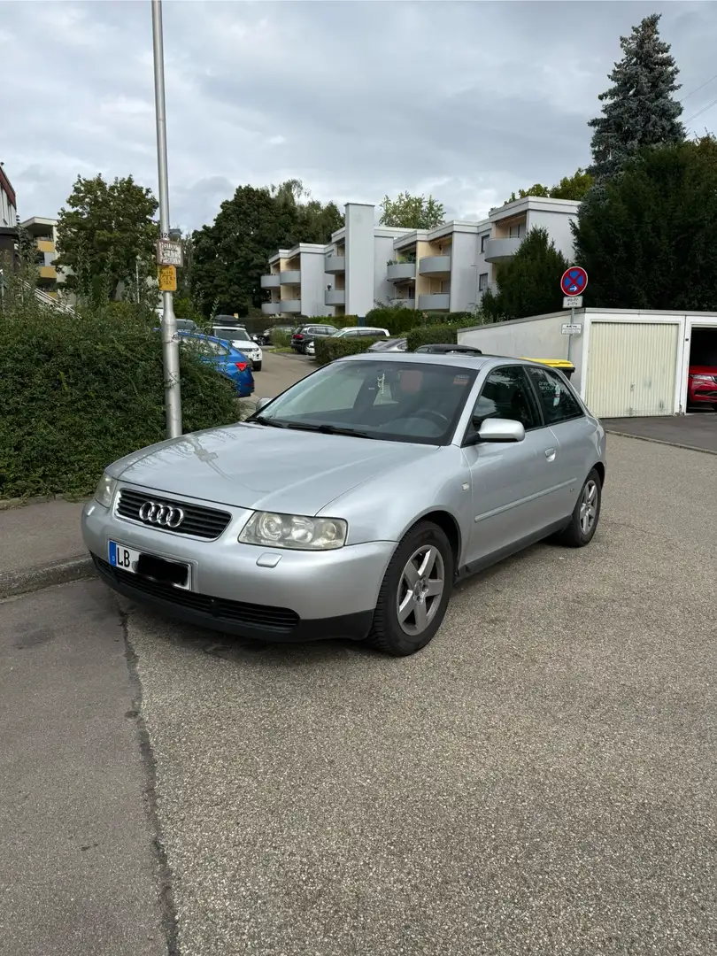 Audi A3 1.6 Ambition - 1
