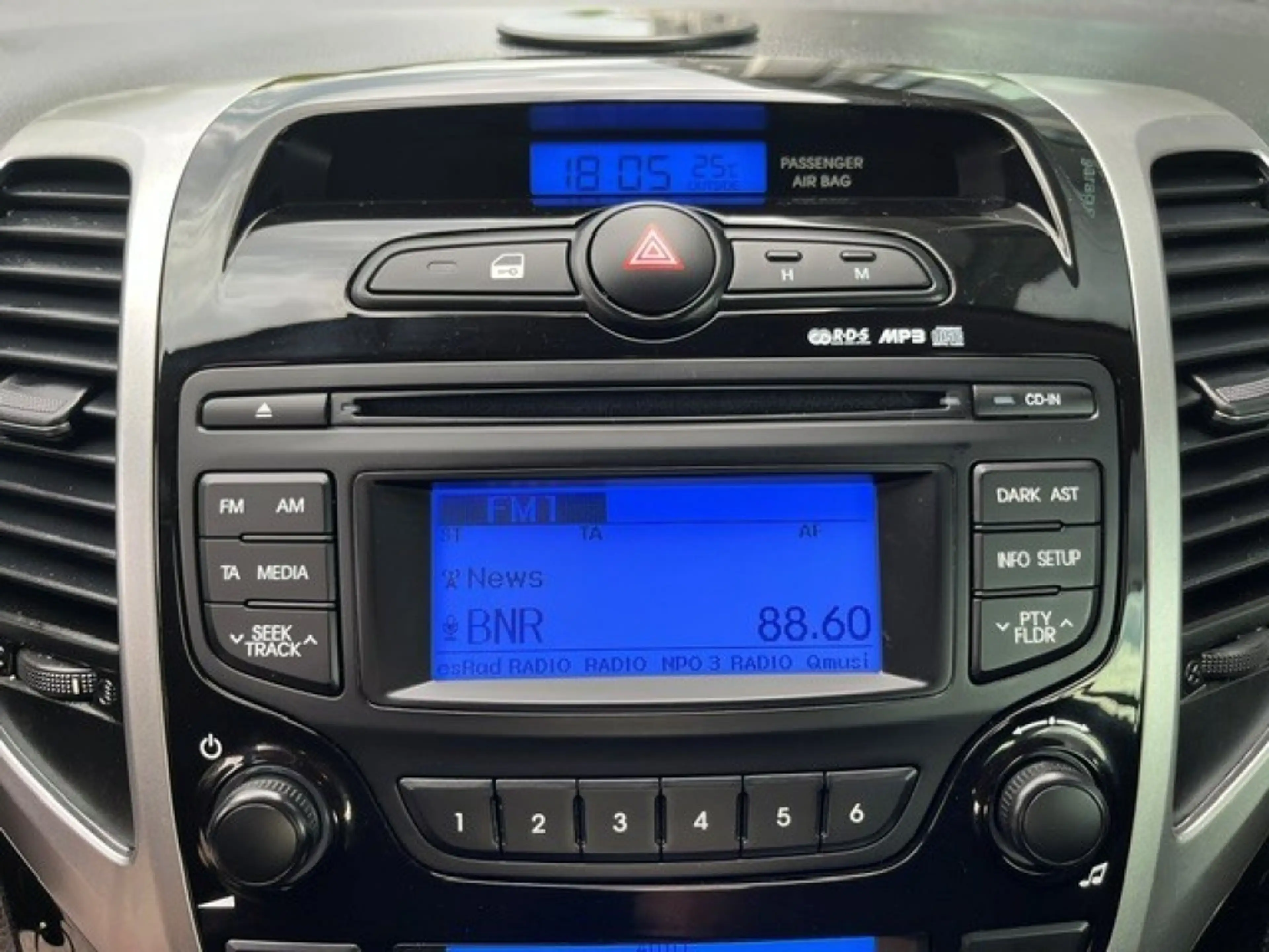 Hyundai iX20 1.6 i Vision AUTOMAAT TREKHAAK — photo 10
