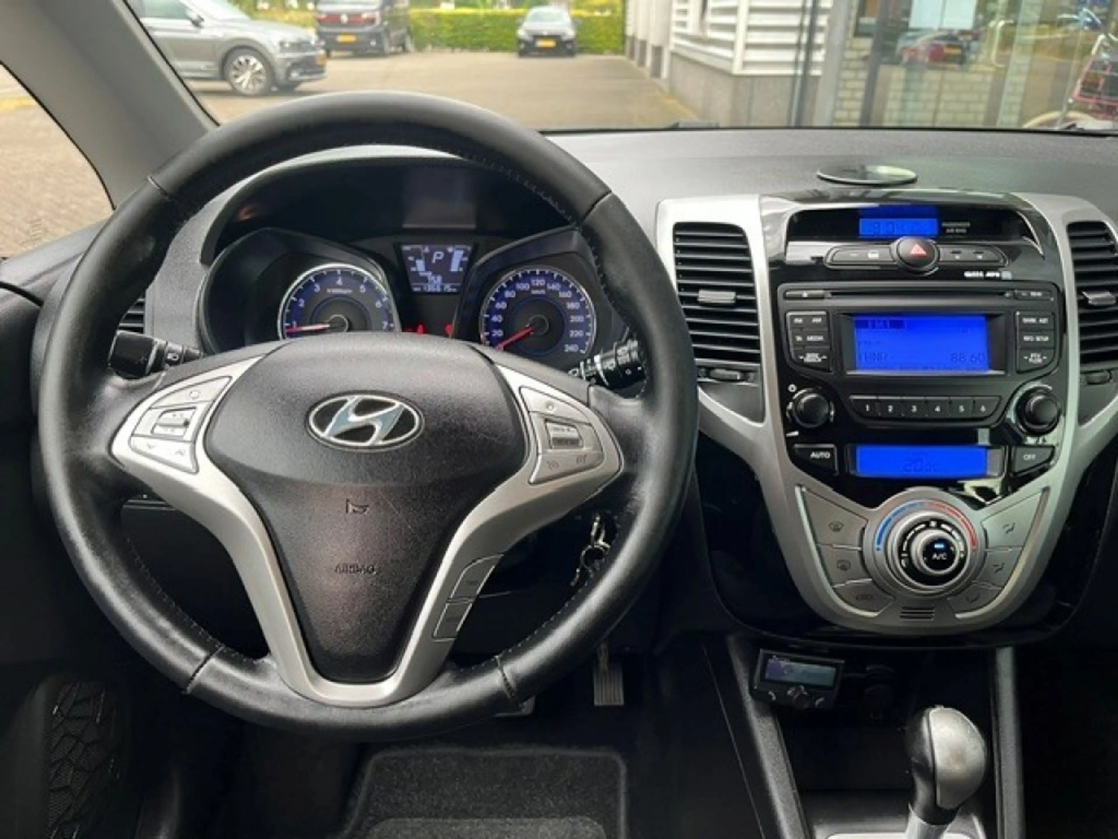 Hyundai iX20 1.6 i Vision AUTOMAAT TREKHAAK — photo 9