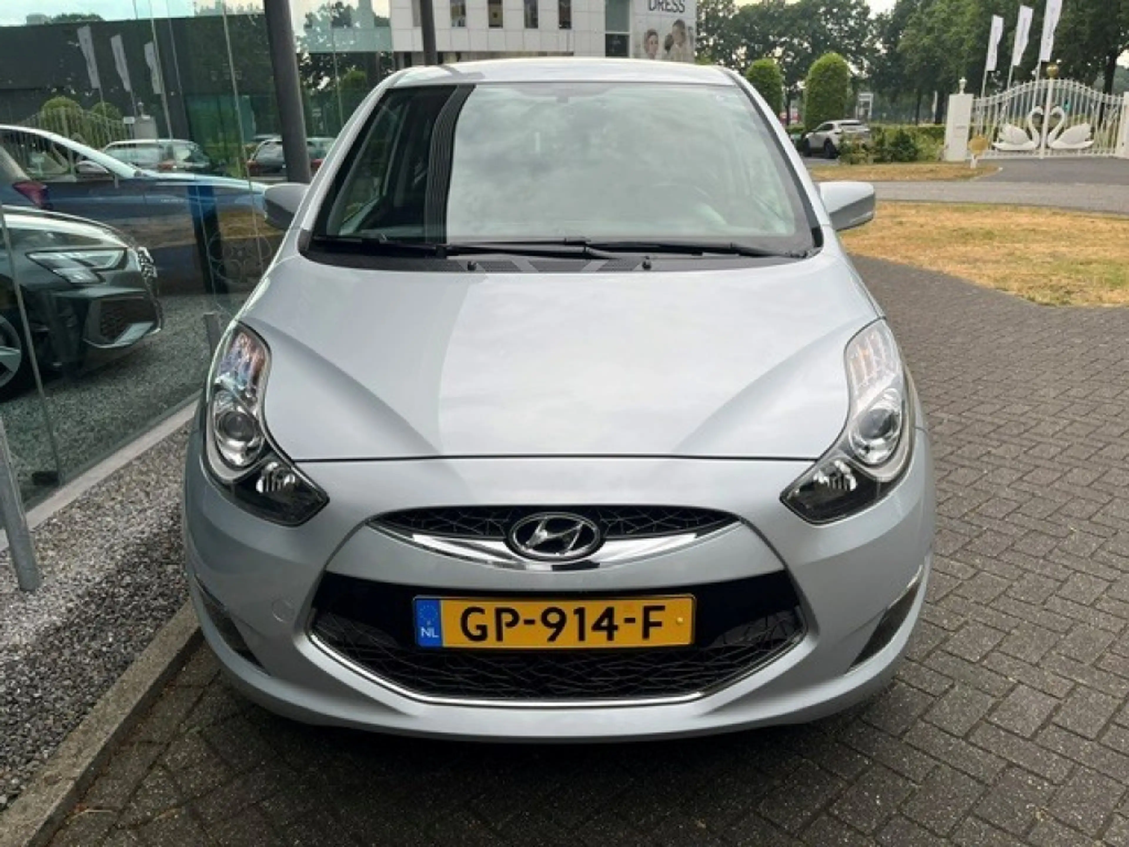 Hyundai iX20 1.6 i Vision AUTOMAAT TREKHAAK — photo 4