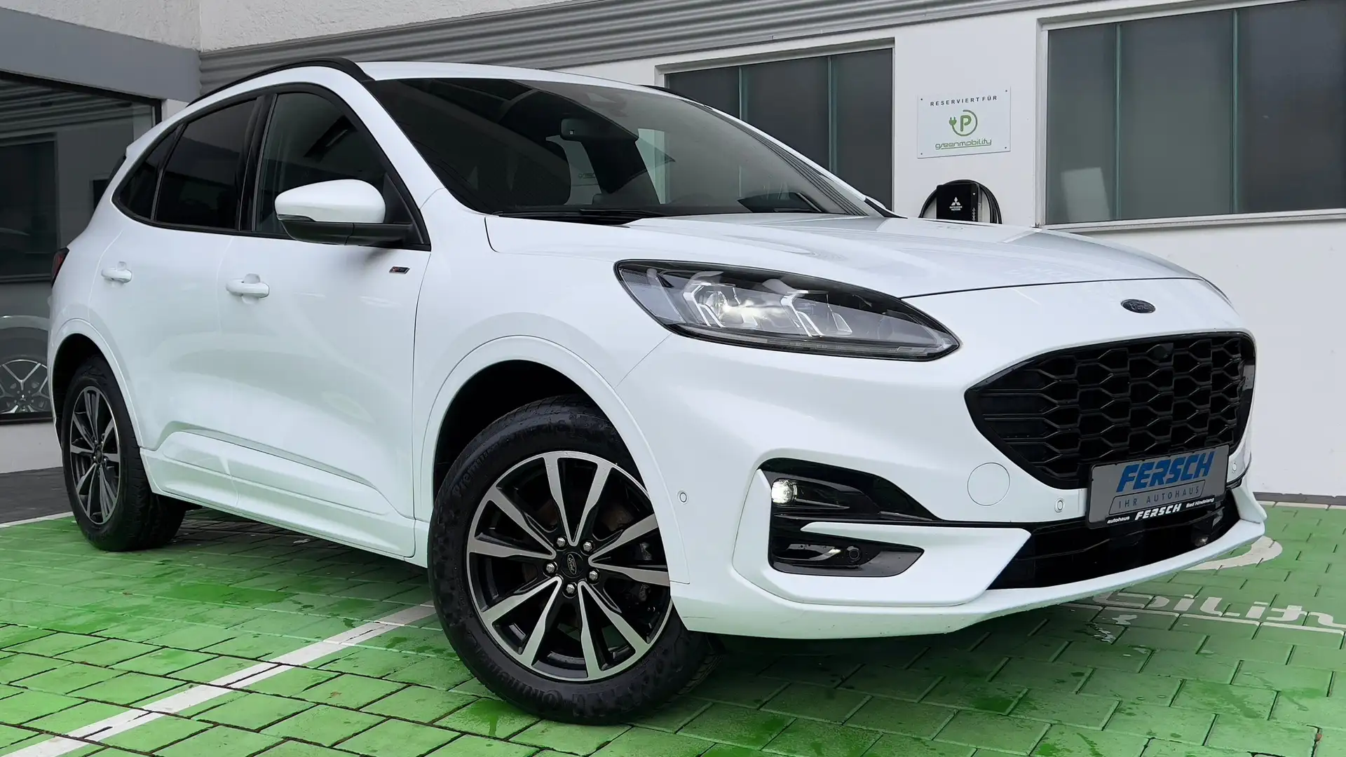 Ford Kuga Plug-In Hybrid ST-Line X mit Top Ausstattung Blanco - 1
