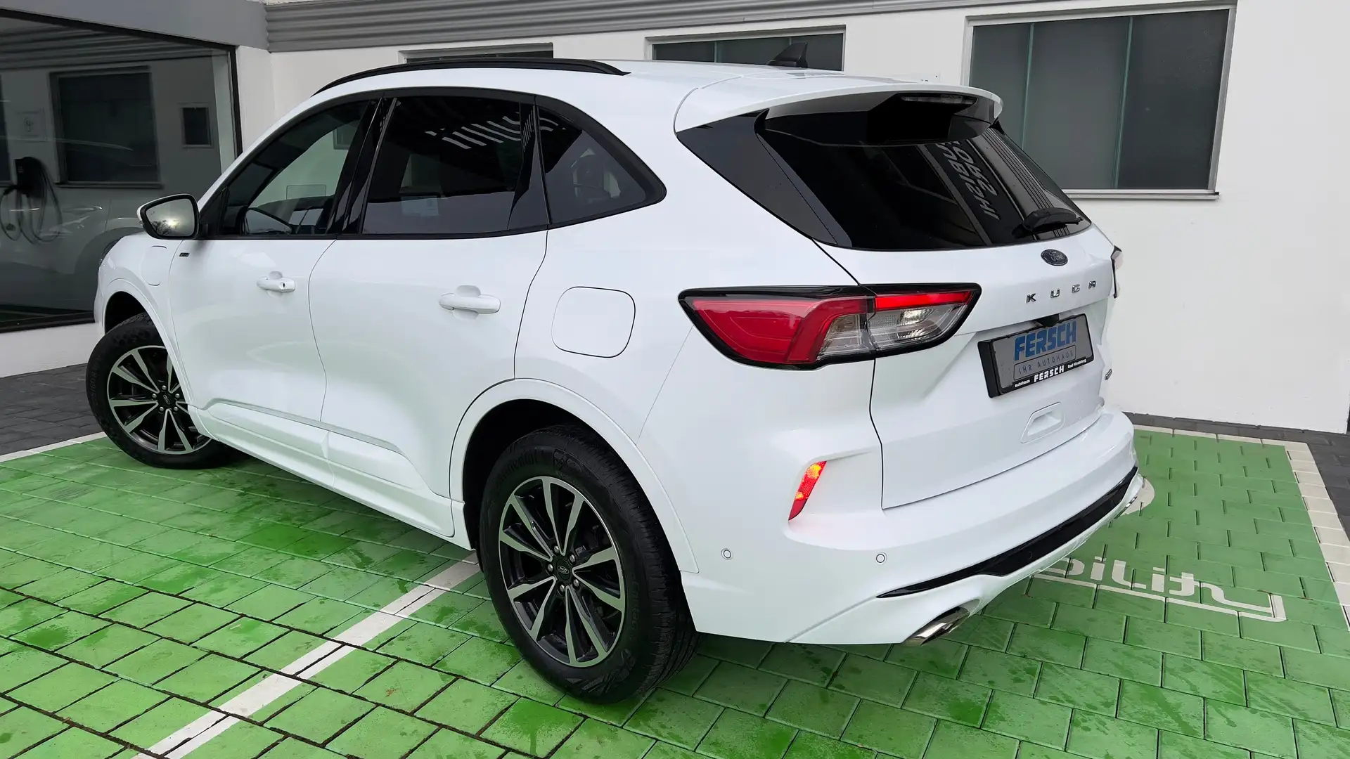 Ford Kuga Plug-In Hybrid ST-Line X mit Top Ausstattung Blanco - 2