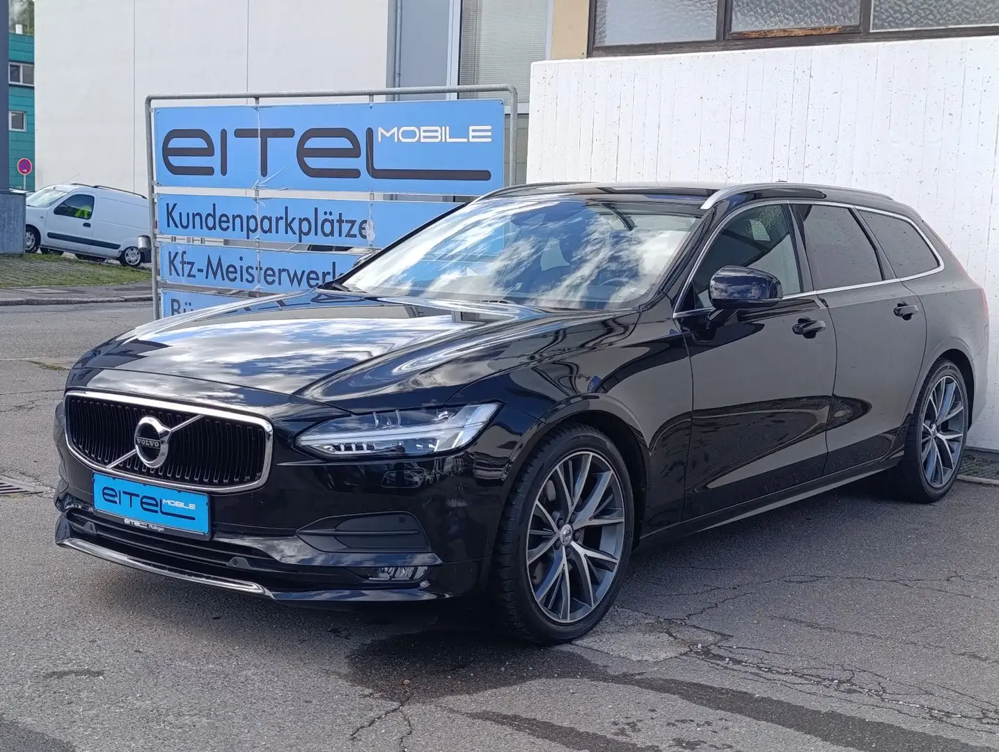 Volvo V90 Kombi Momentum Leder LED Navi Sound Kamera Negro - 1