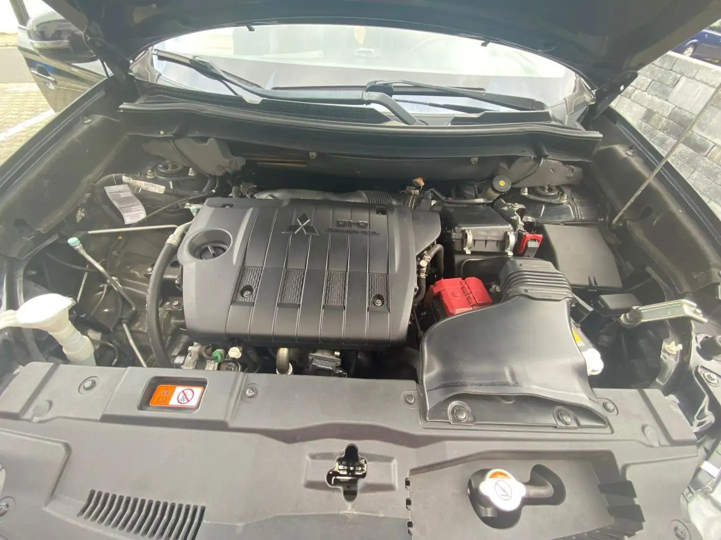Mitsubishi Outlander Outlander 2.2 DI-D 2WD Plus - 1
