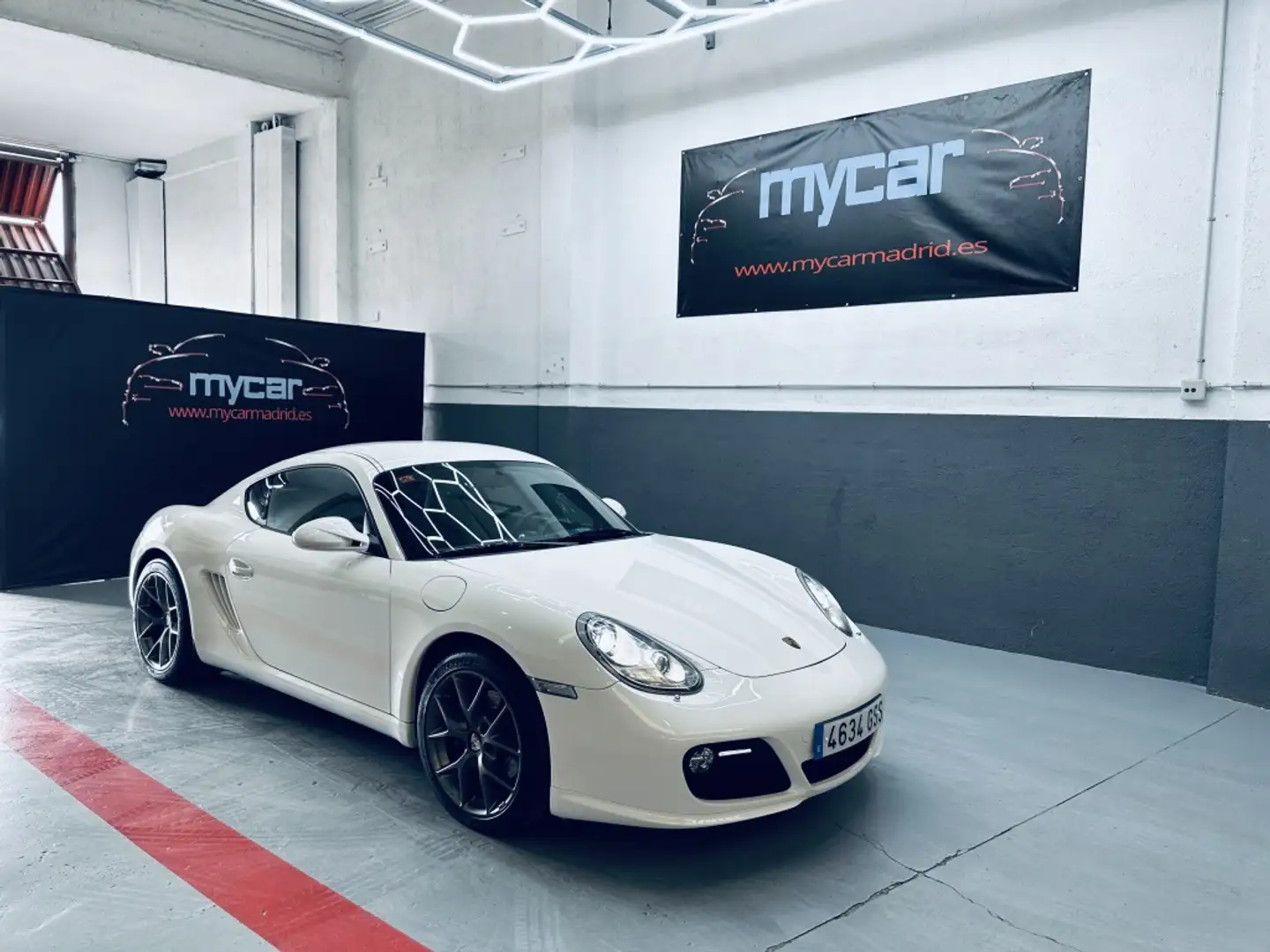 Porsche 718 Cayman Blanco - 1