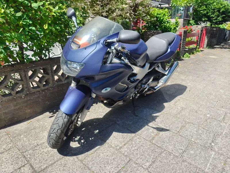Honda VTR 1000 - foto 8