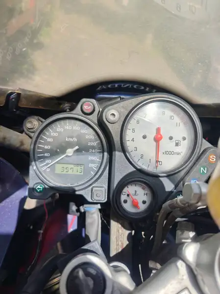 Honda VTR 1000 - foto 3