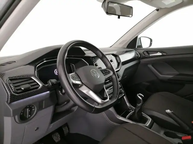 Volkswagen T-Cross view 11