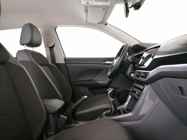 Volkswagen T-Cross view 6