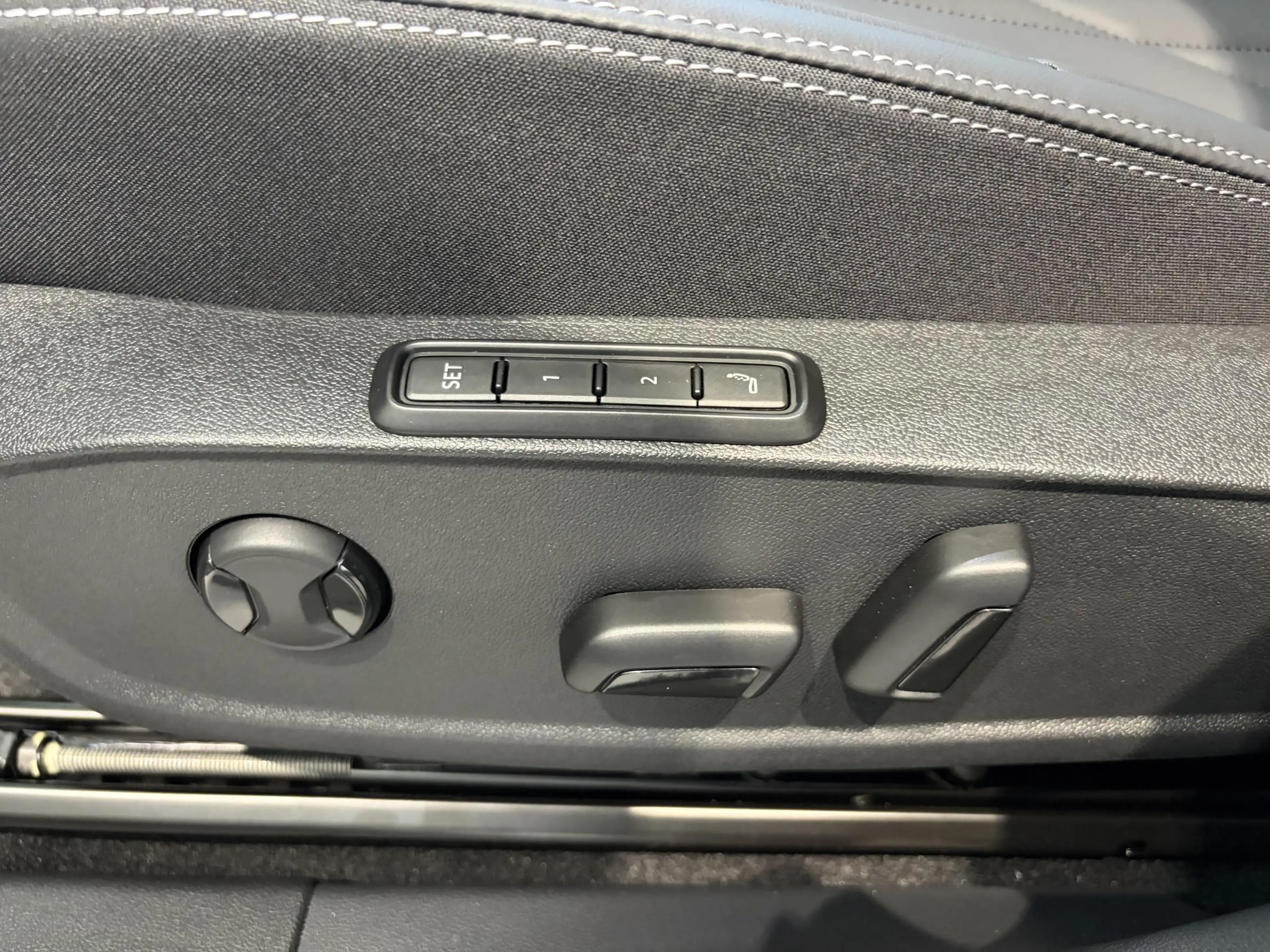 Ford Explorer Premium Extended Range RWD 79 kWh SNEL TE LEVEREN! — photo 12