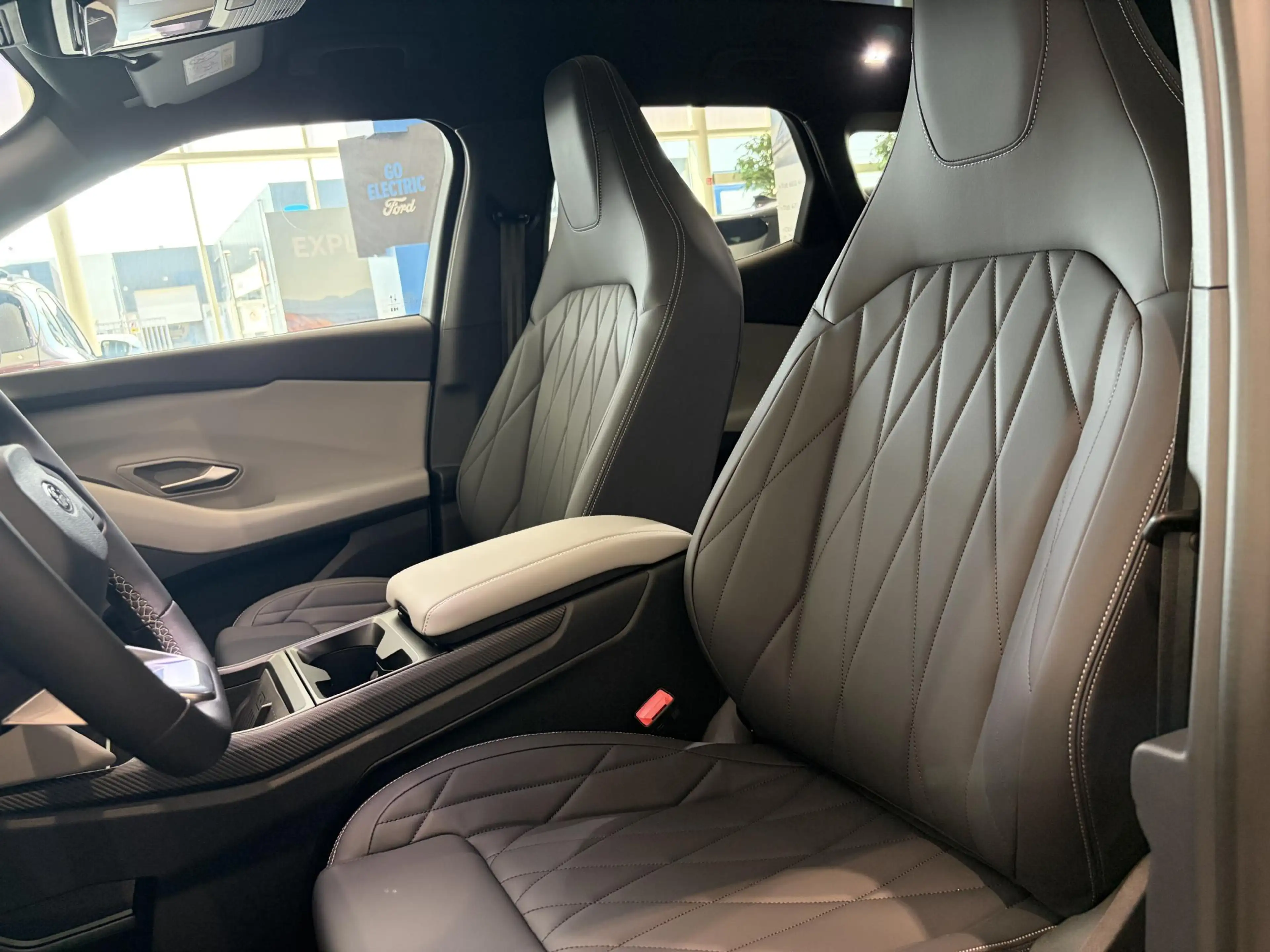 Ford Explorer Premium Extended Range RWD 79 kWh SNEL TE LEVEREN! — photo 11