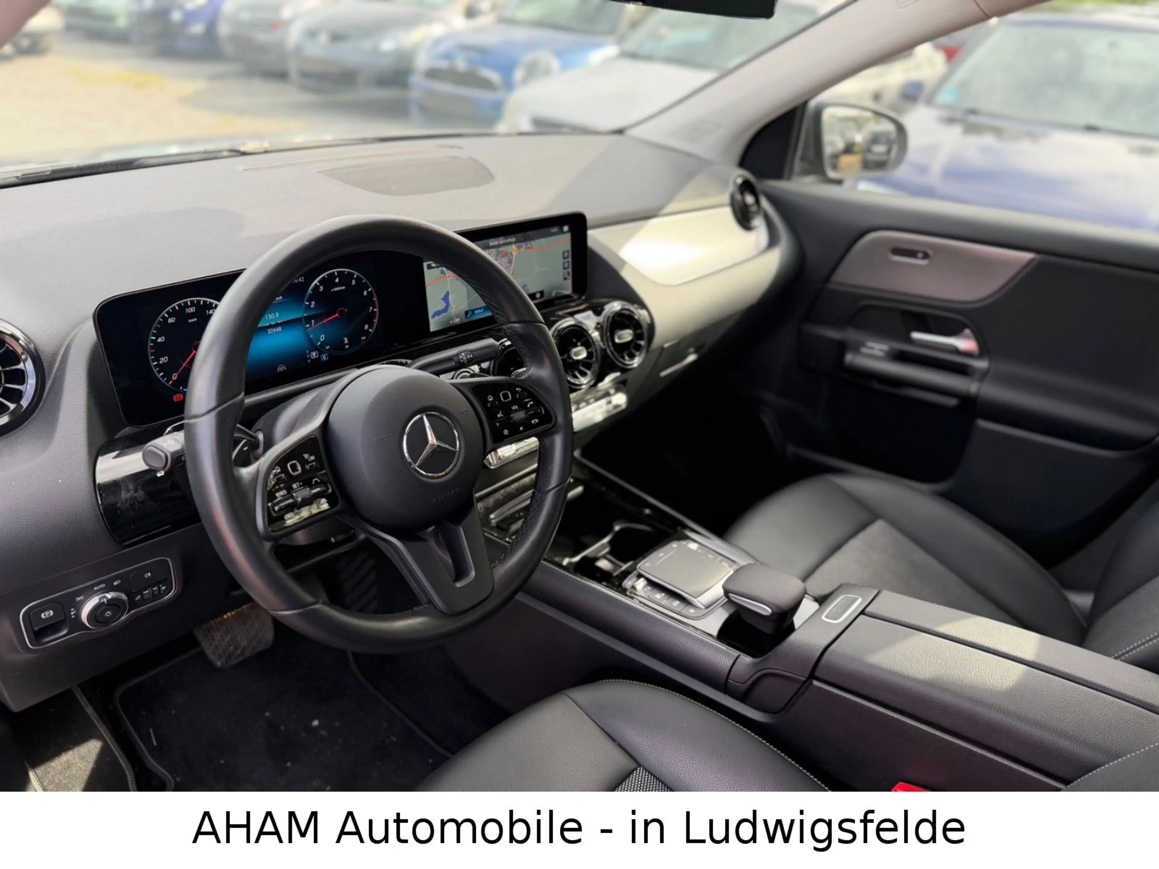 Mercedes-Benz GLA 200 DISTRONIC|LANE|KAM|NAVI|SHZ|KLIMA|MBUX — photo 14