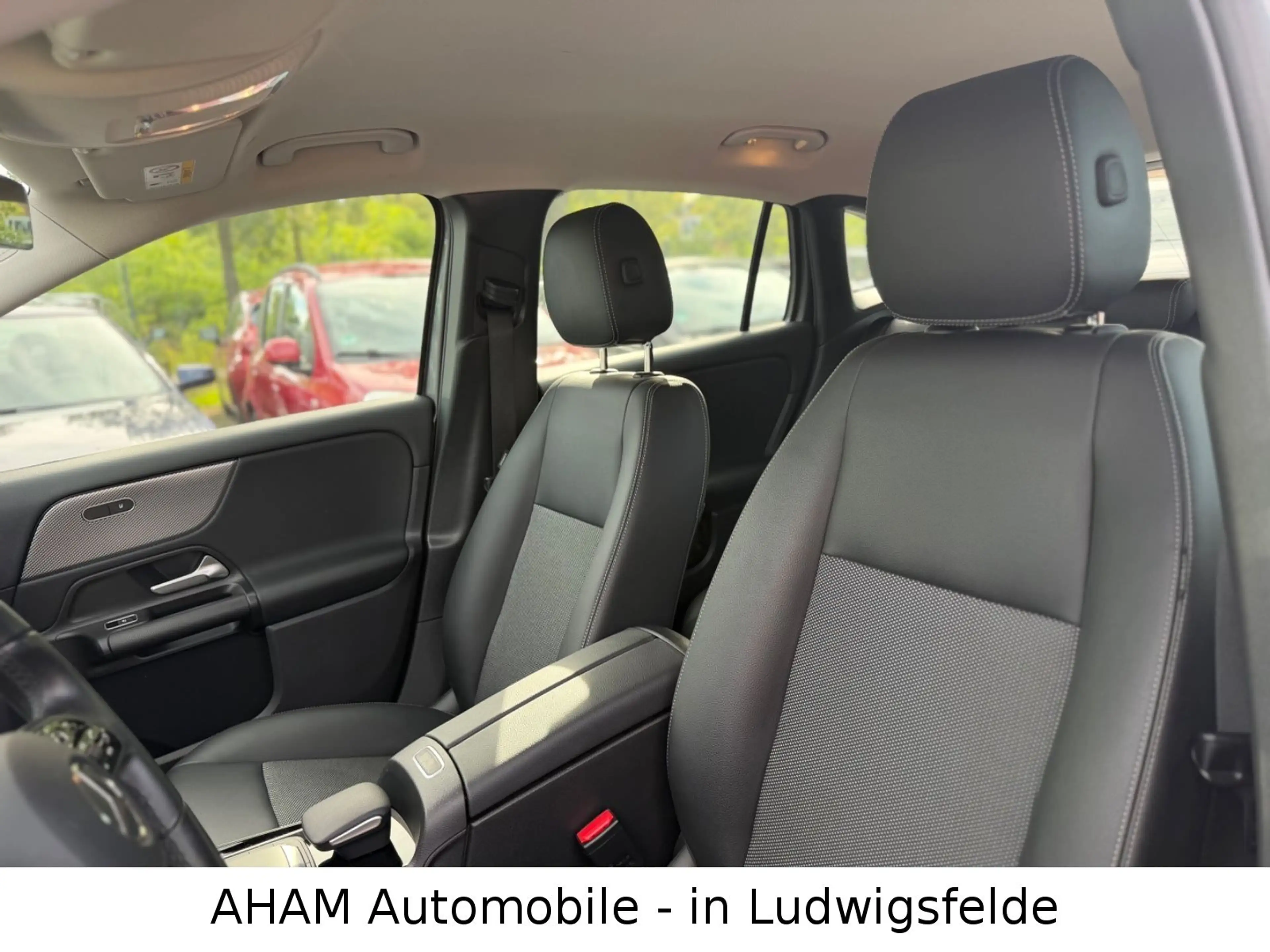 Mercedes-Benz GLA 200 DISTRONIC|LANE|KAM|NAVI|SHZ|KLIMA|MBUX — photo 15