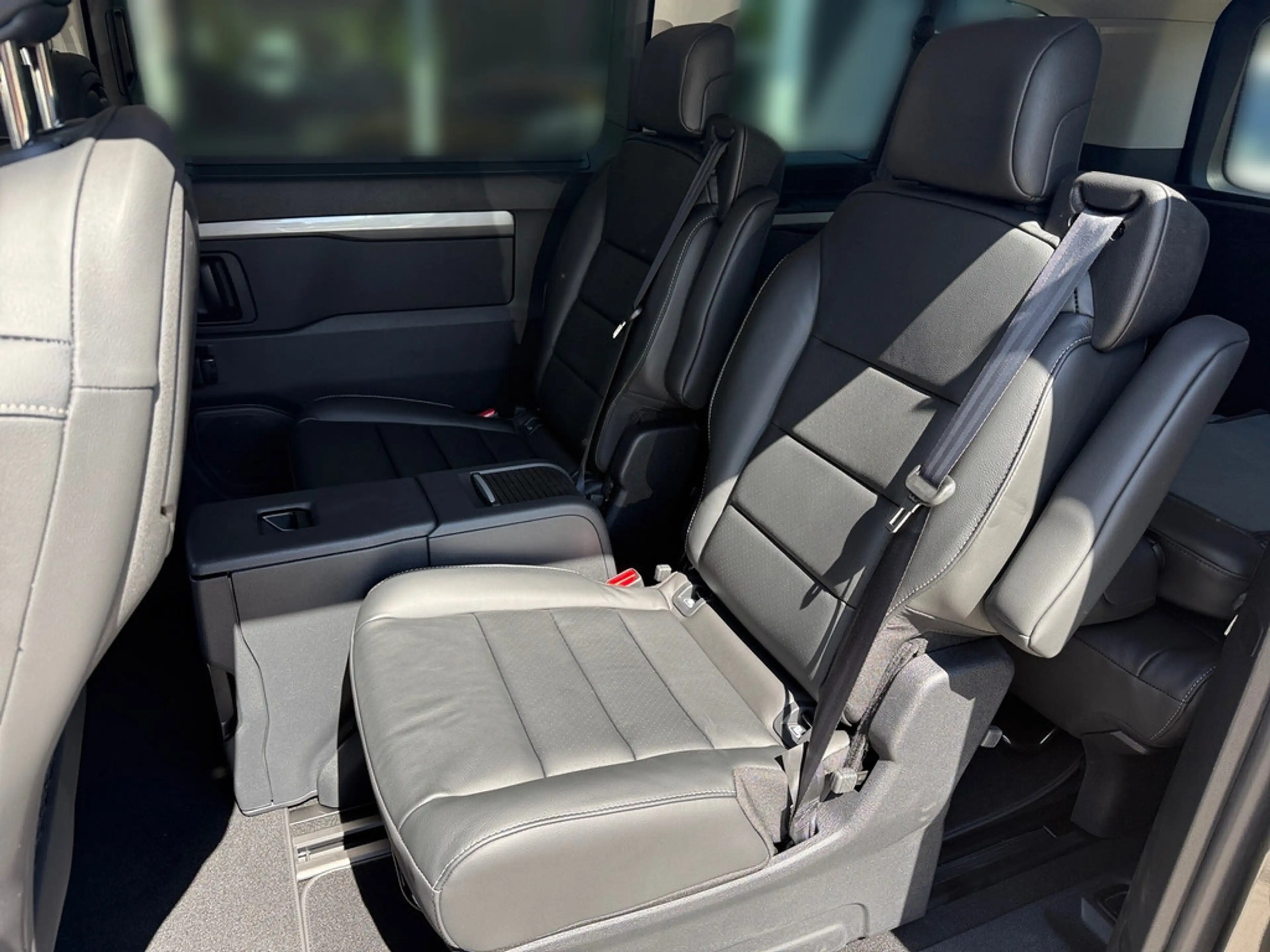 Peugeot Traveller 2.2 Allure L3 FACEL. STANDHZ LED — photo 15
