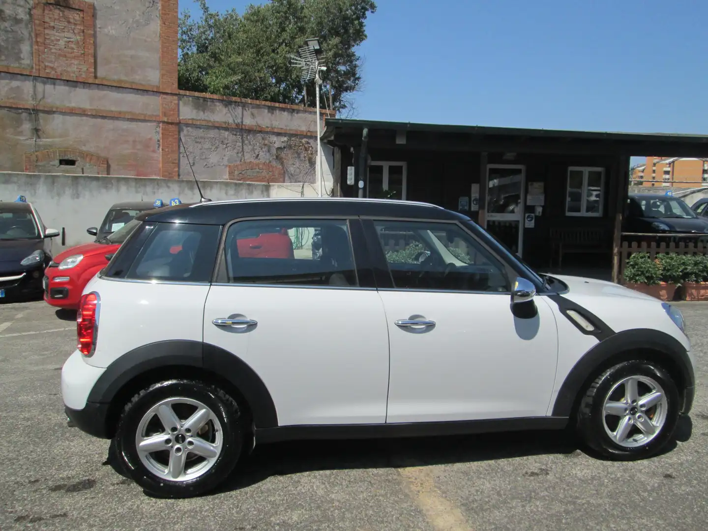 MINI Cooper D Countryman 2.0 Cooper D auto Bianco - 2
