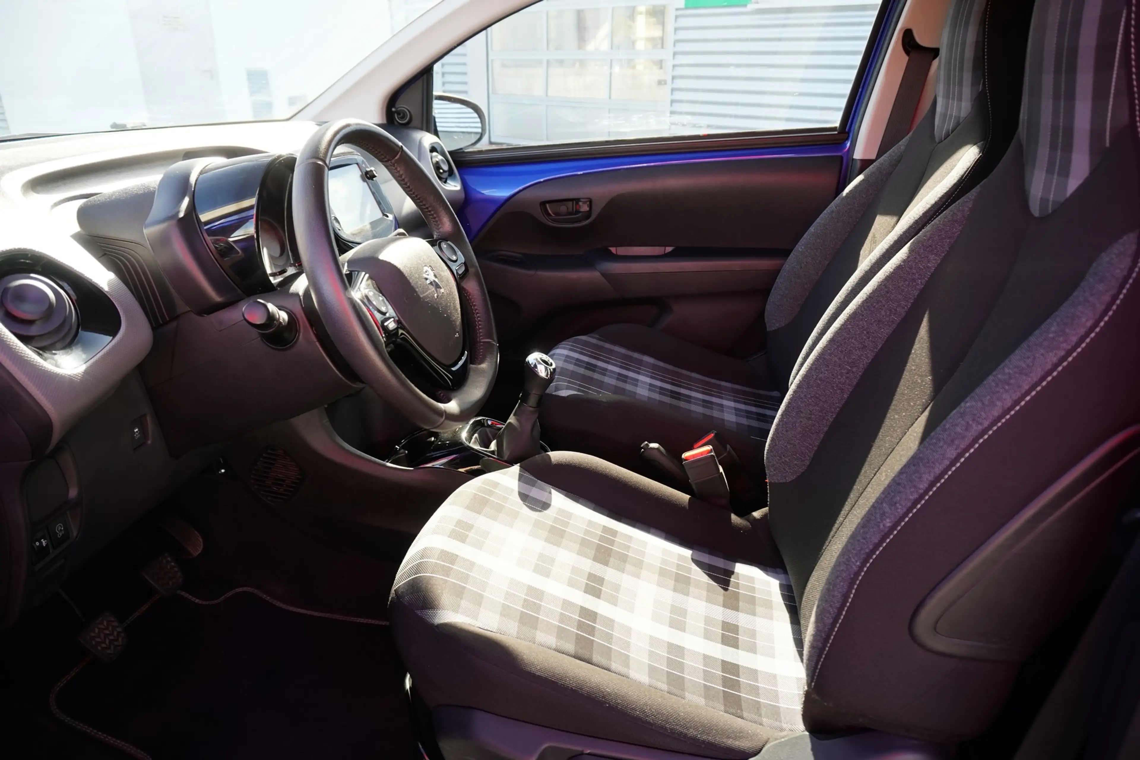 Peugeot 108 1.0 VTi Android Apple Tempomat Klima USB — photo 10