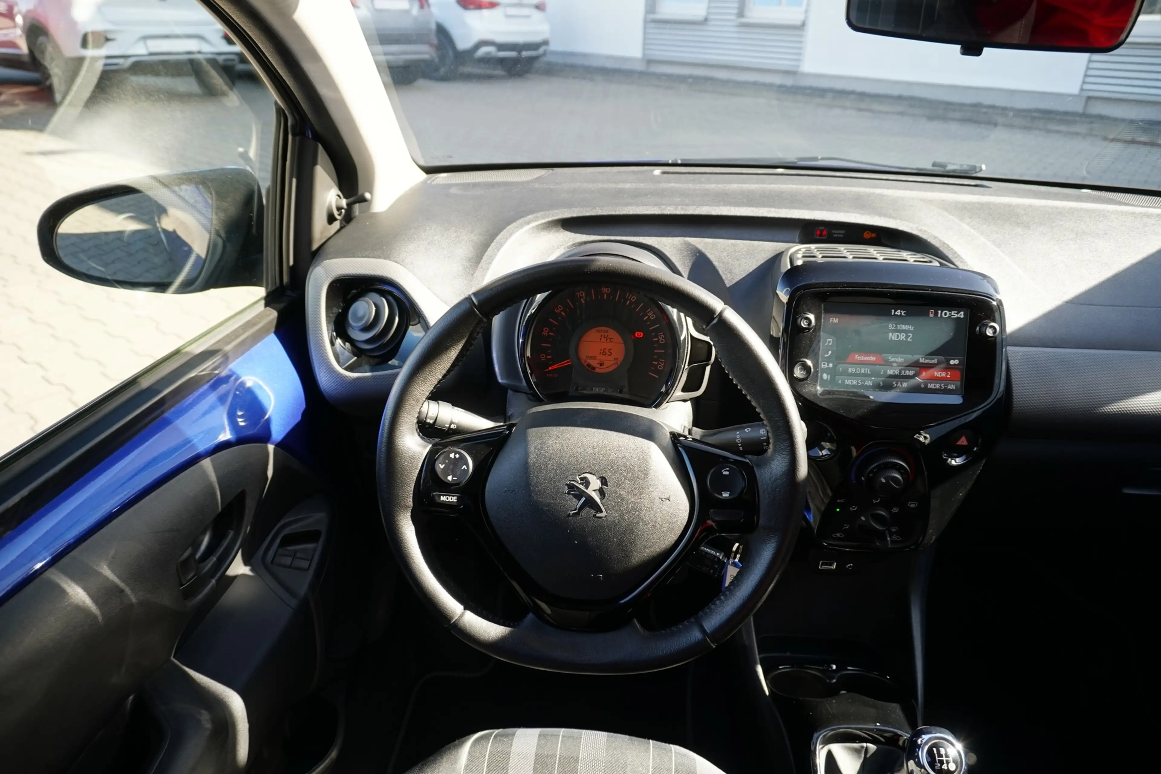 Peugeot 108 1.0 VTi Android Apple Tempomat Klima USB — photo 13