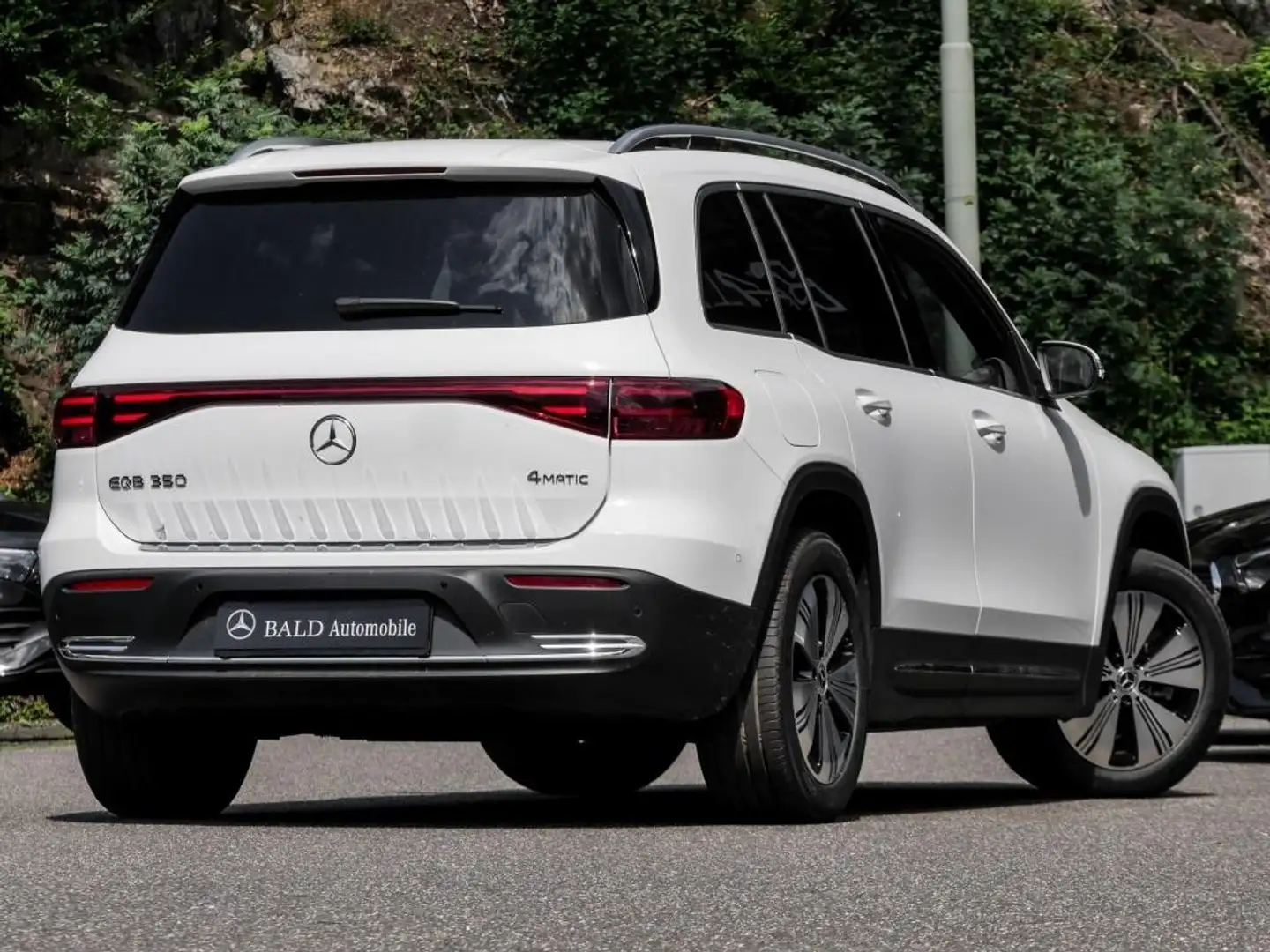 Mercedes-Benz EQB 350 4M Progressive/Pano/Dist/360/Memo/LHZ/18 Bianco - 2