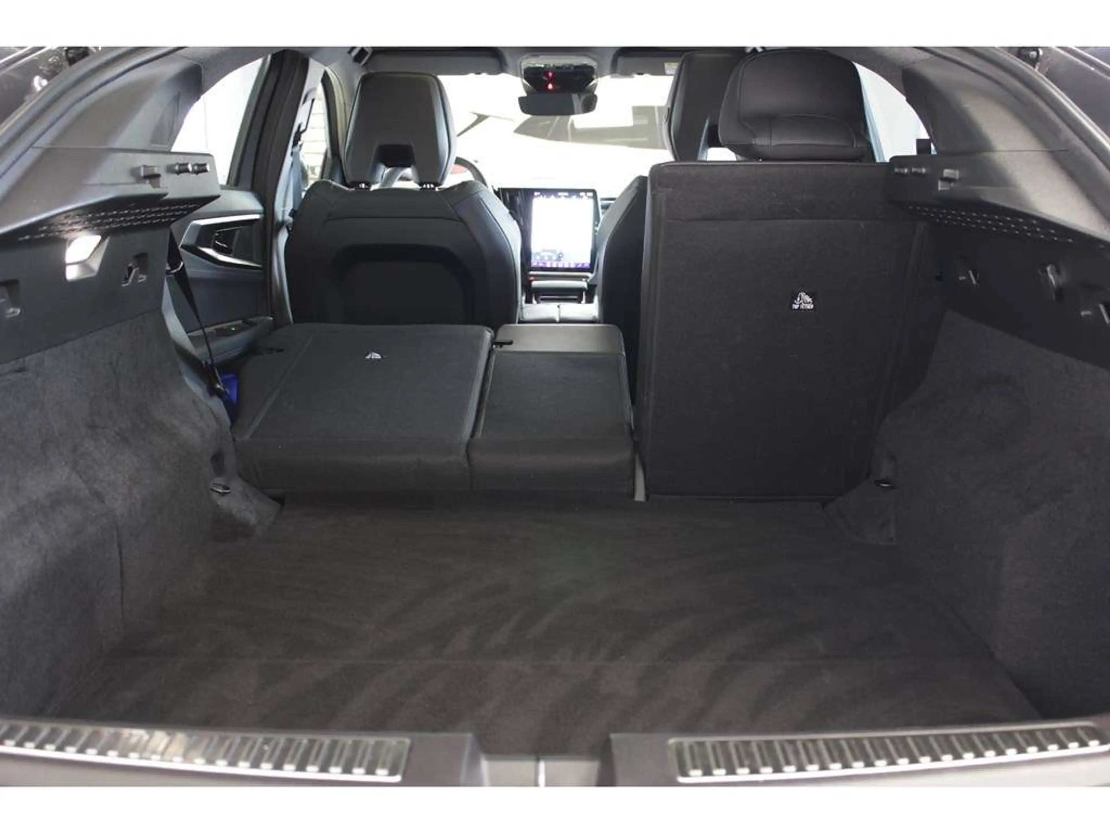 Renault Rafale Esprit Alpine E-Tech Full Hybrid 200 — photo 12