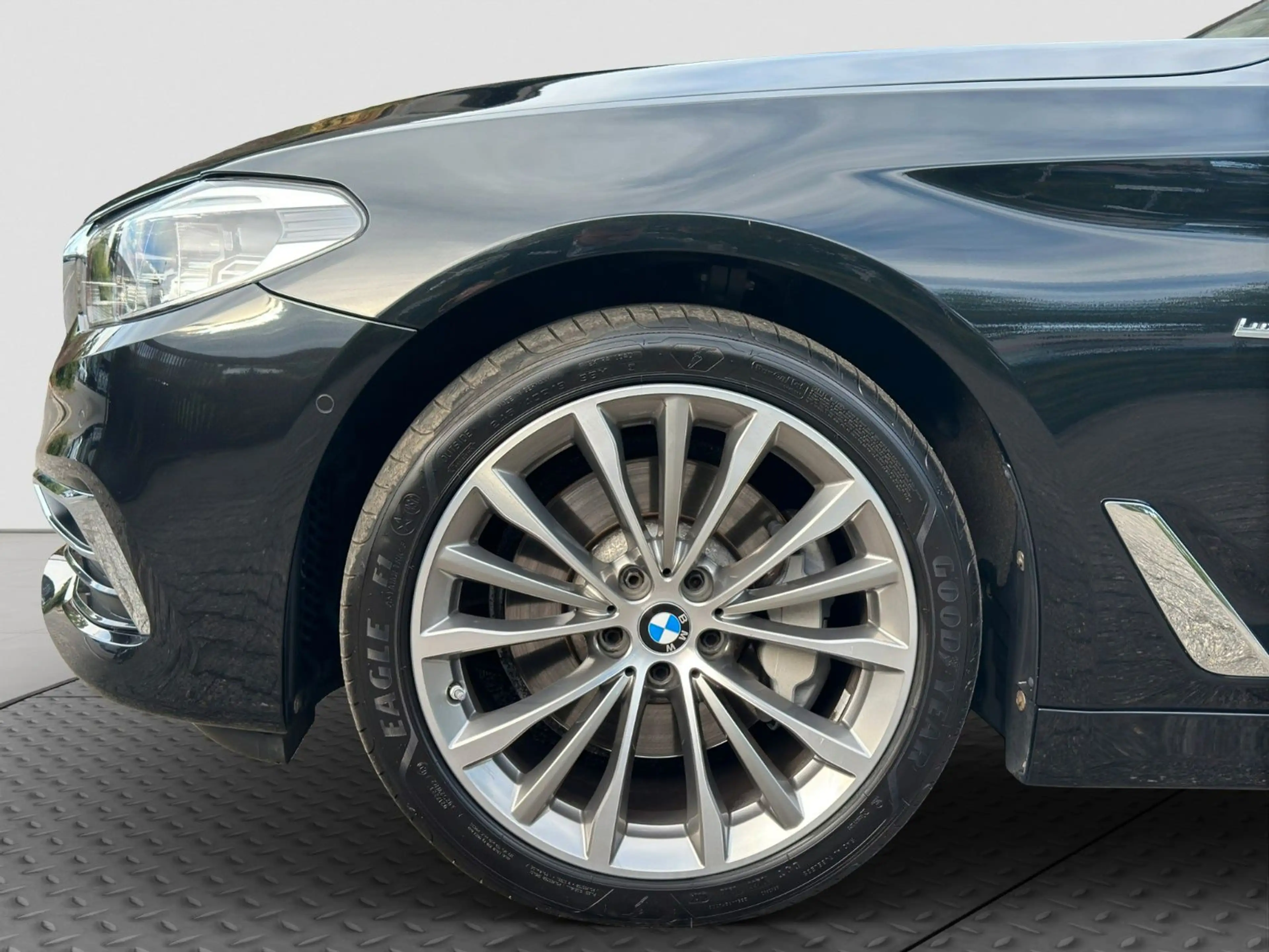 BMW 530 d xDr ACC SITZKLIMA H/K GLASDACH HUD 360°CARP — photo 9