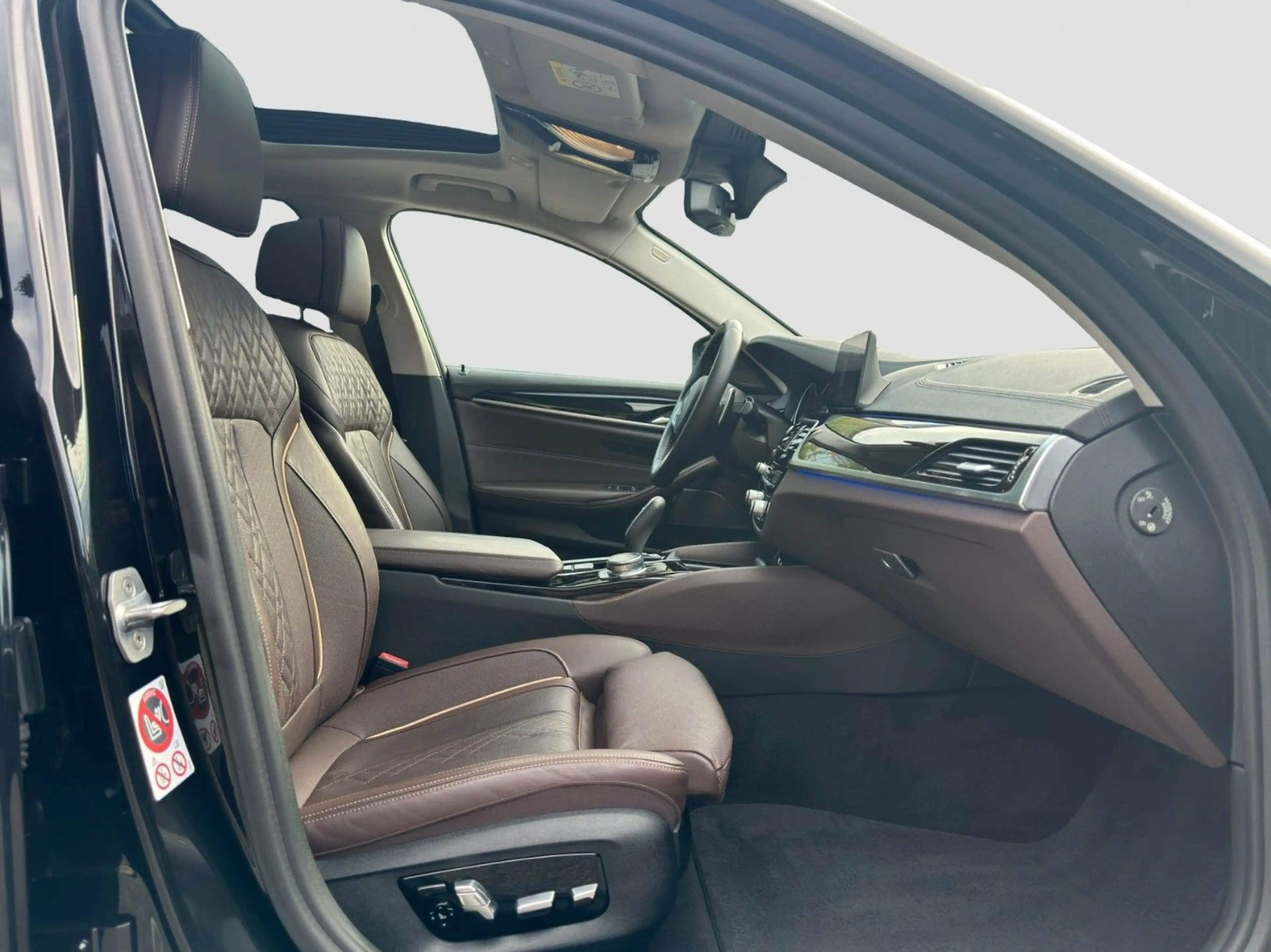 BMW 530 d xDr ACC SITZKLIMA H/K GLASDACH HUD 360°CARP — photo 10