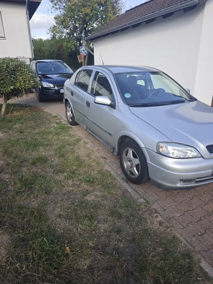 Opel Astra 1.6, foto 3