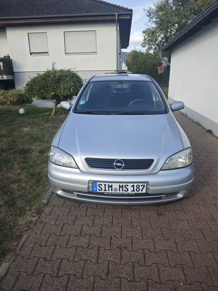Opel Astra 1.6, foto 1