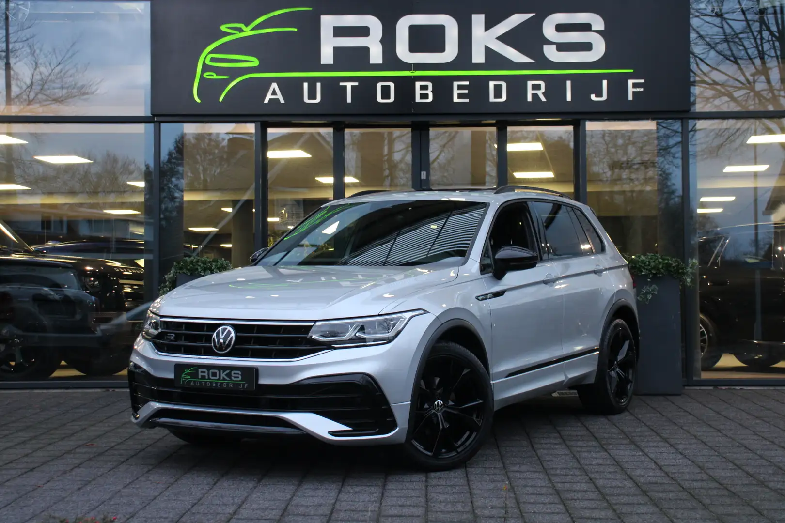 Volkswagen Tiguan 1.5 TSI R-Line BlackPack Gris - 1