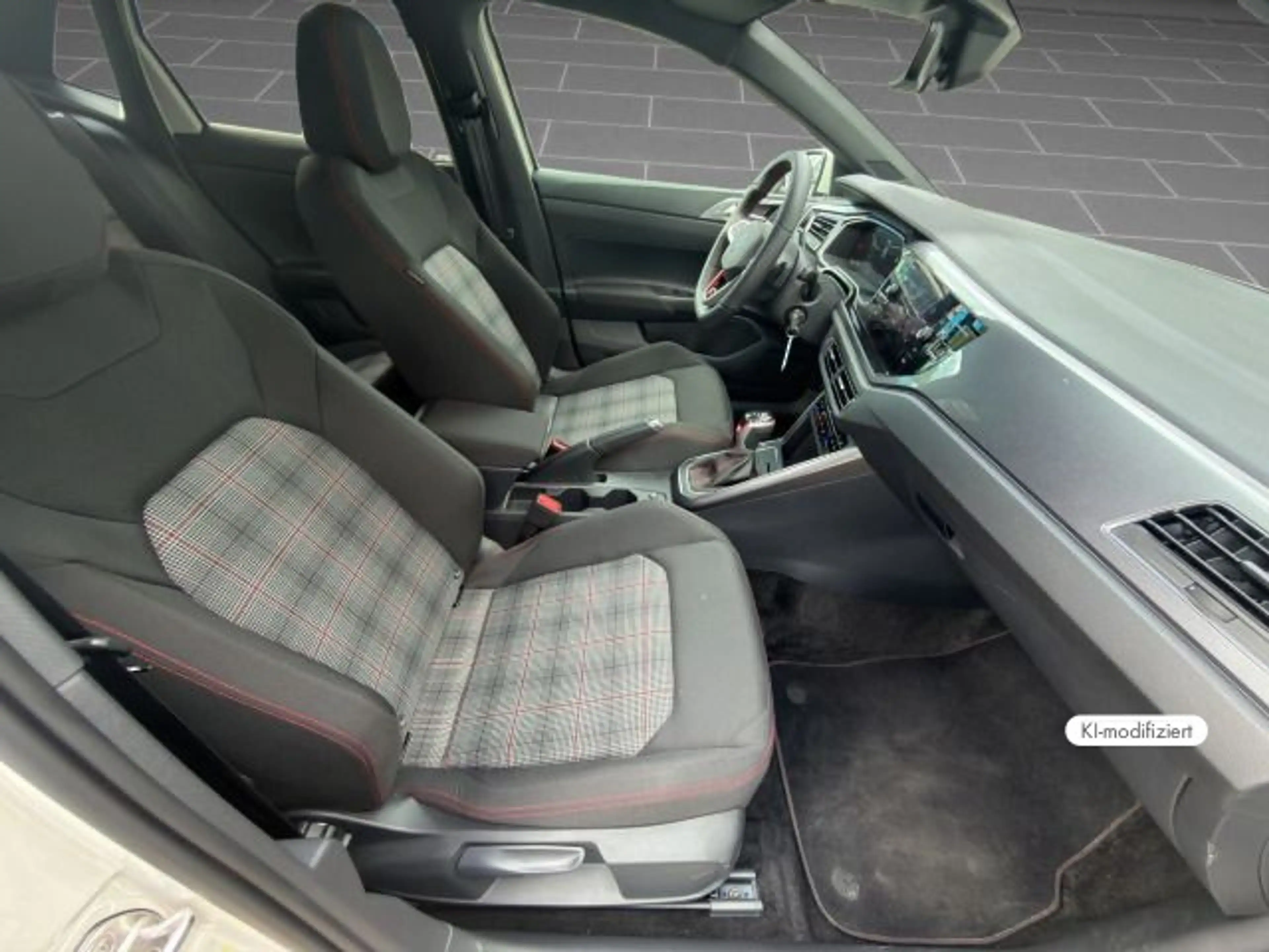 Volkswagen Polo GTI 2.0 TSI DSG IQ.LIGHT CARPLAY PDC ACC SH — photo 4