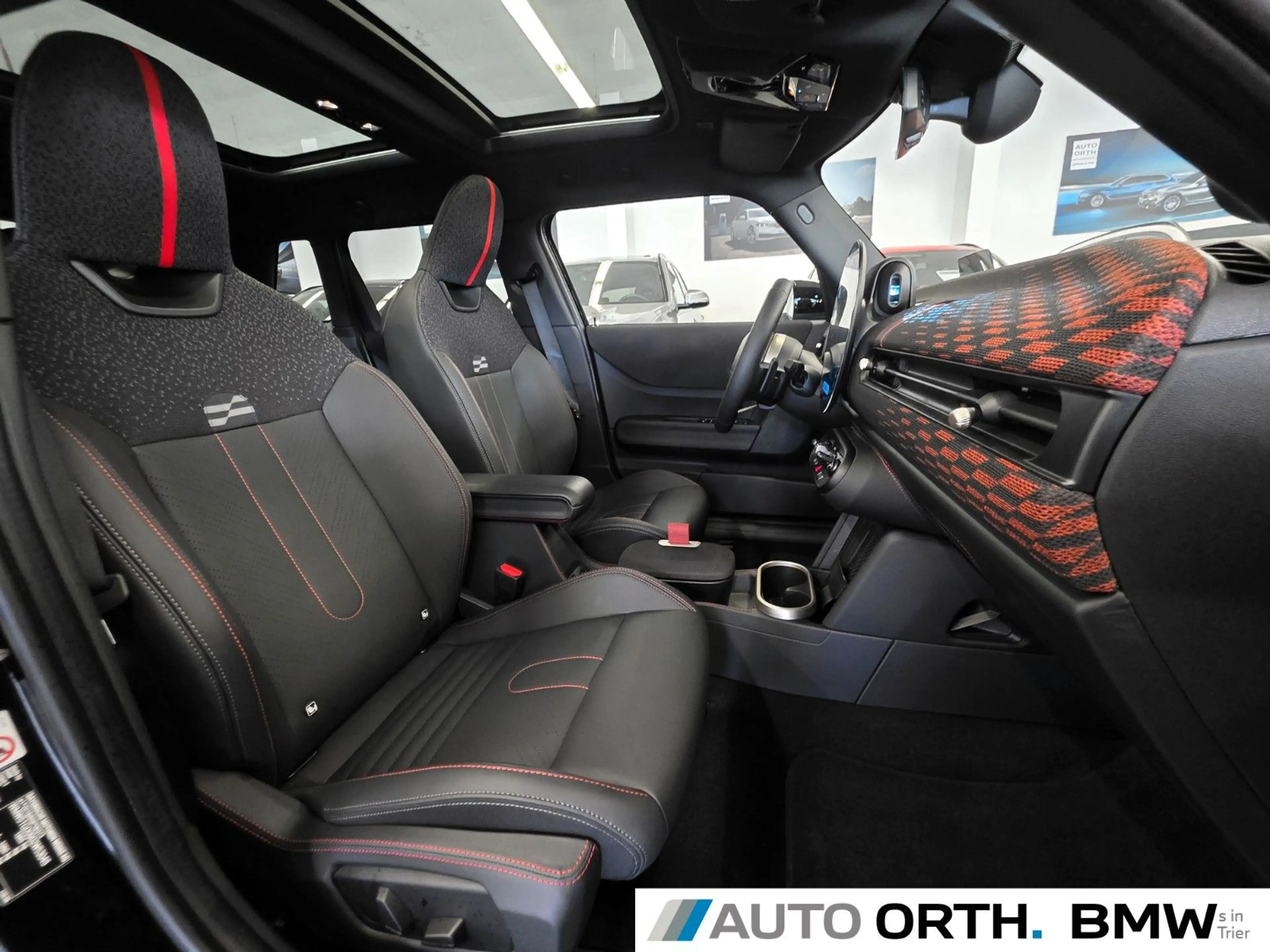 MINI Cooper S 5-Türer JCW-TRIM ´XL´ NAVI-AR HUD PANO — photo 4