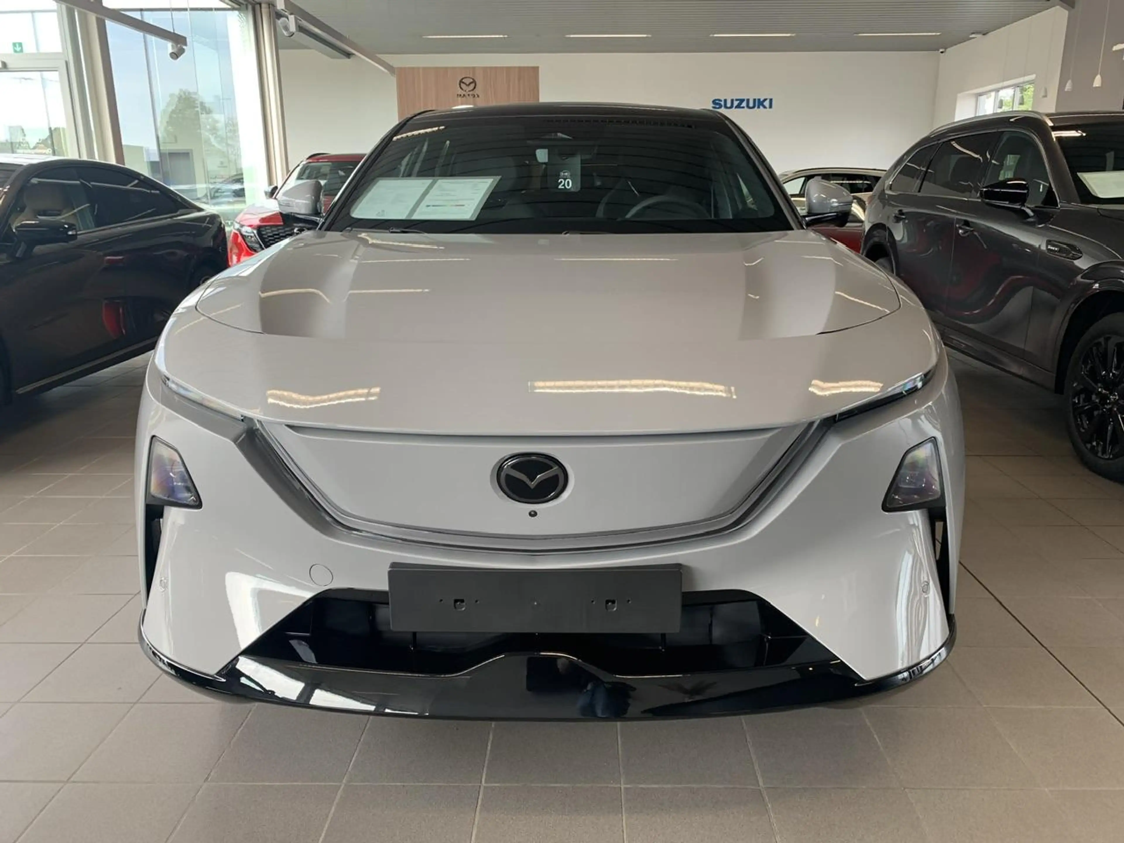 Mazda CX-6e 5WGN EV 78kWh 258 hp Takumi 21'' Sport — photo 2