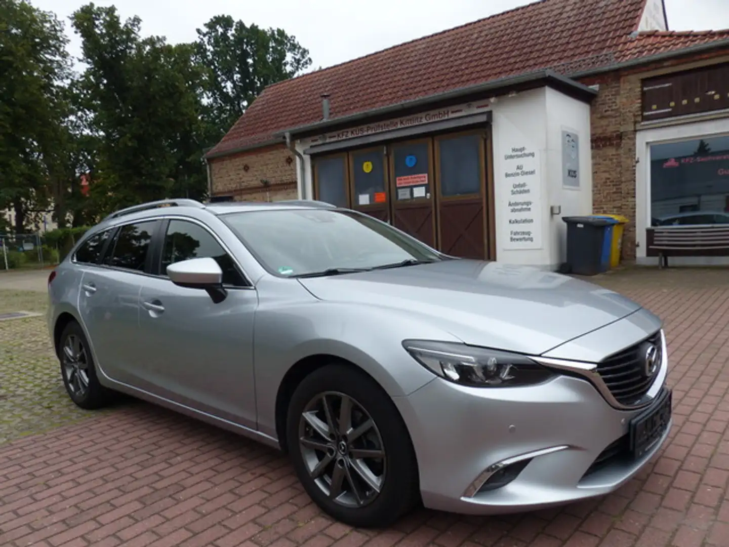 Mazda 6 2.2 Sports-Line Autom.,Tempom.,Navi, Sitzh. Grau - 2