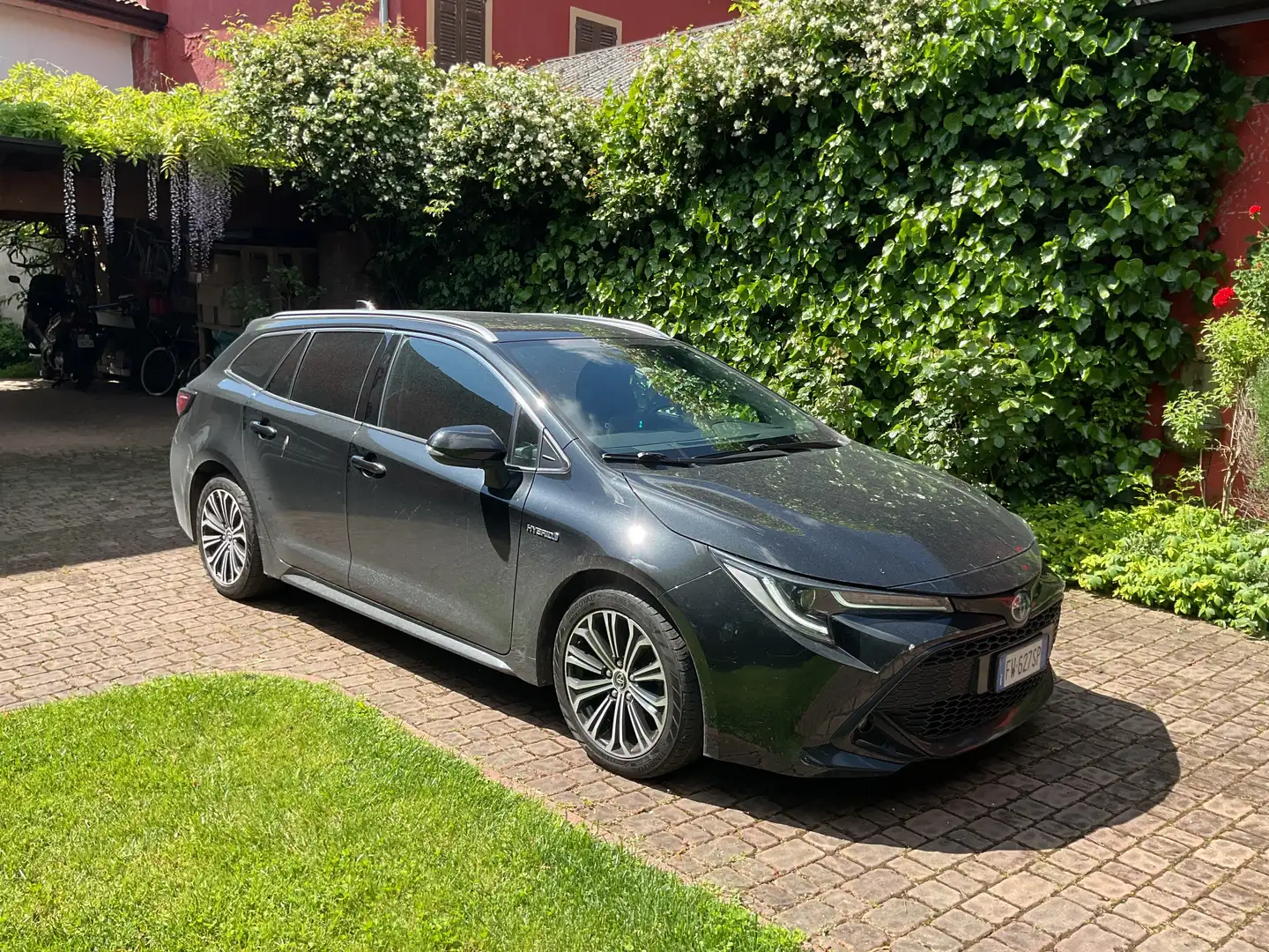 Toyota Corolla Touring sport 2.0 hybrid style Nero - 1