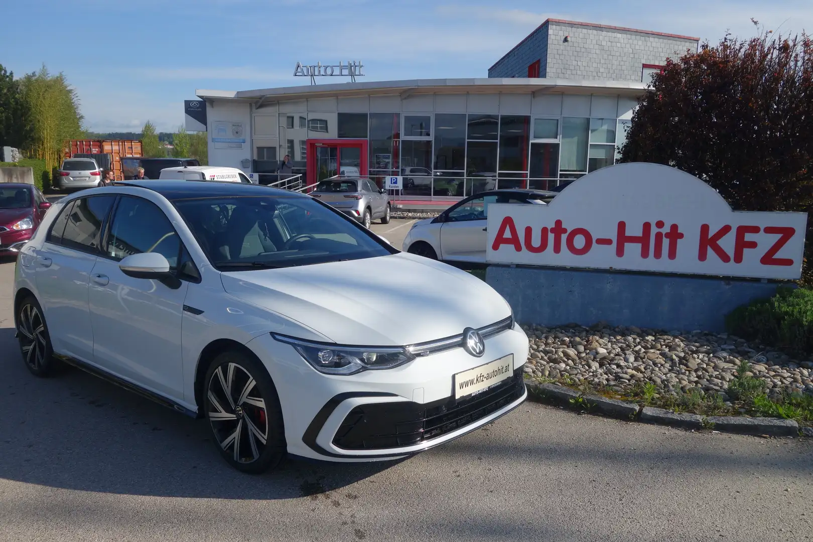 Volkswagen Golf Golf R-Line 1,5 TSI*R-Line/Panorama/18"ALU/Kamera* Weiß - 1