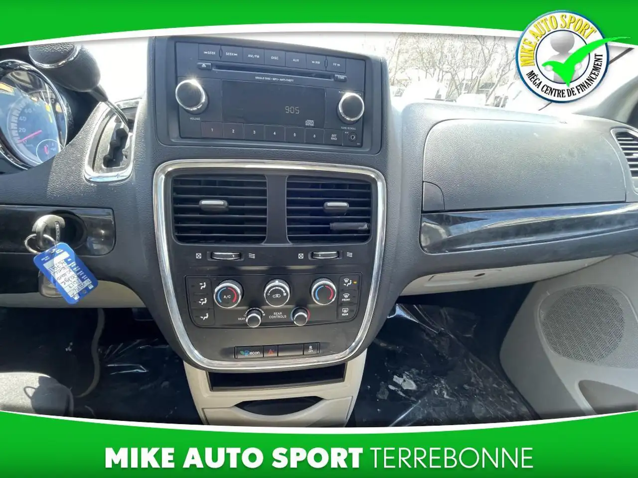 Dodge Grand Caravan снимка Dodge Grand Caravan
