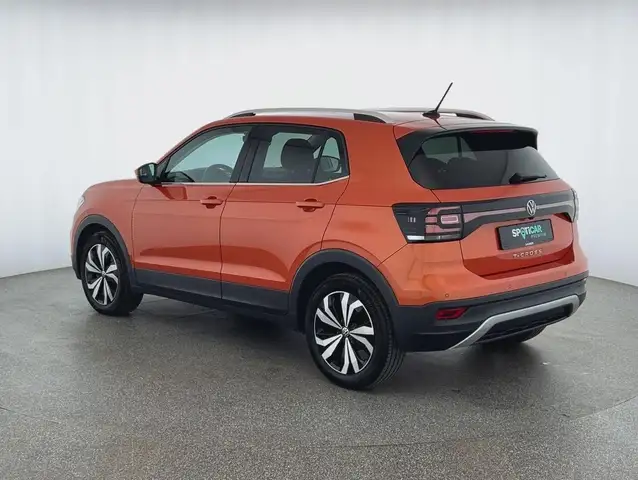 Volkswagen T-Cross view 5