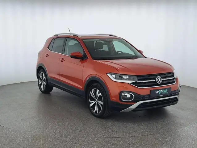Volkswagen T-Cross view 3
