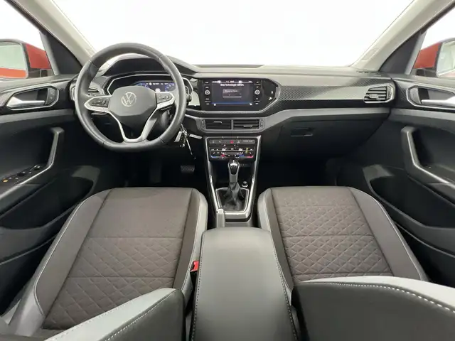 Volkswagen T-Cross view 6