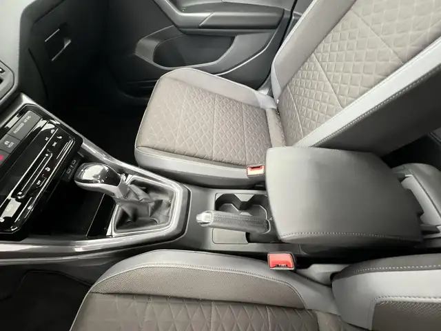 Volkswagen T-Cross view 14